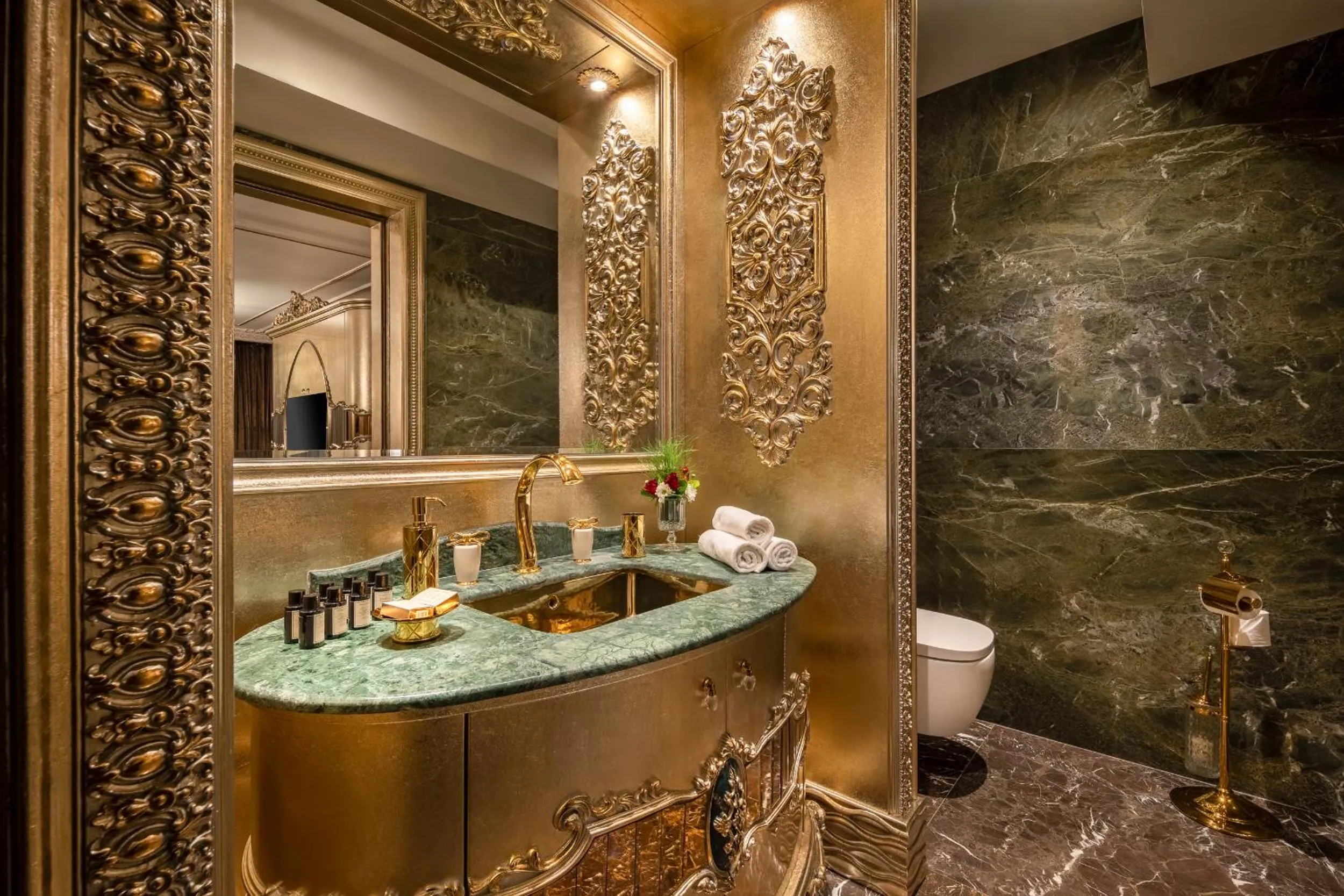 Massage in Les Ambassadeurs Hotel Casino&Marina