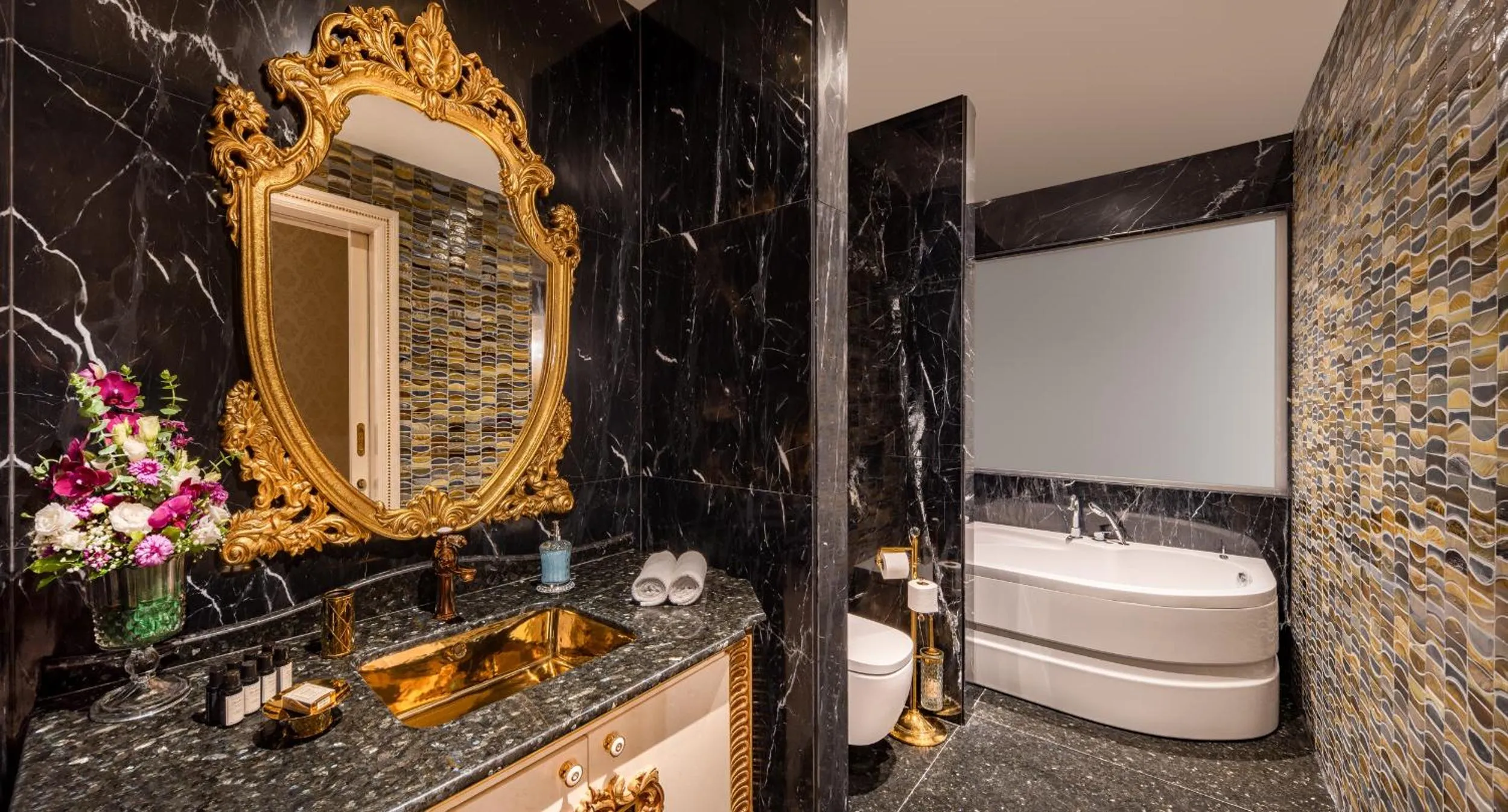 Massage in Les Ambassadeurs Hotel Casino&Marina