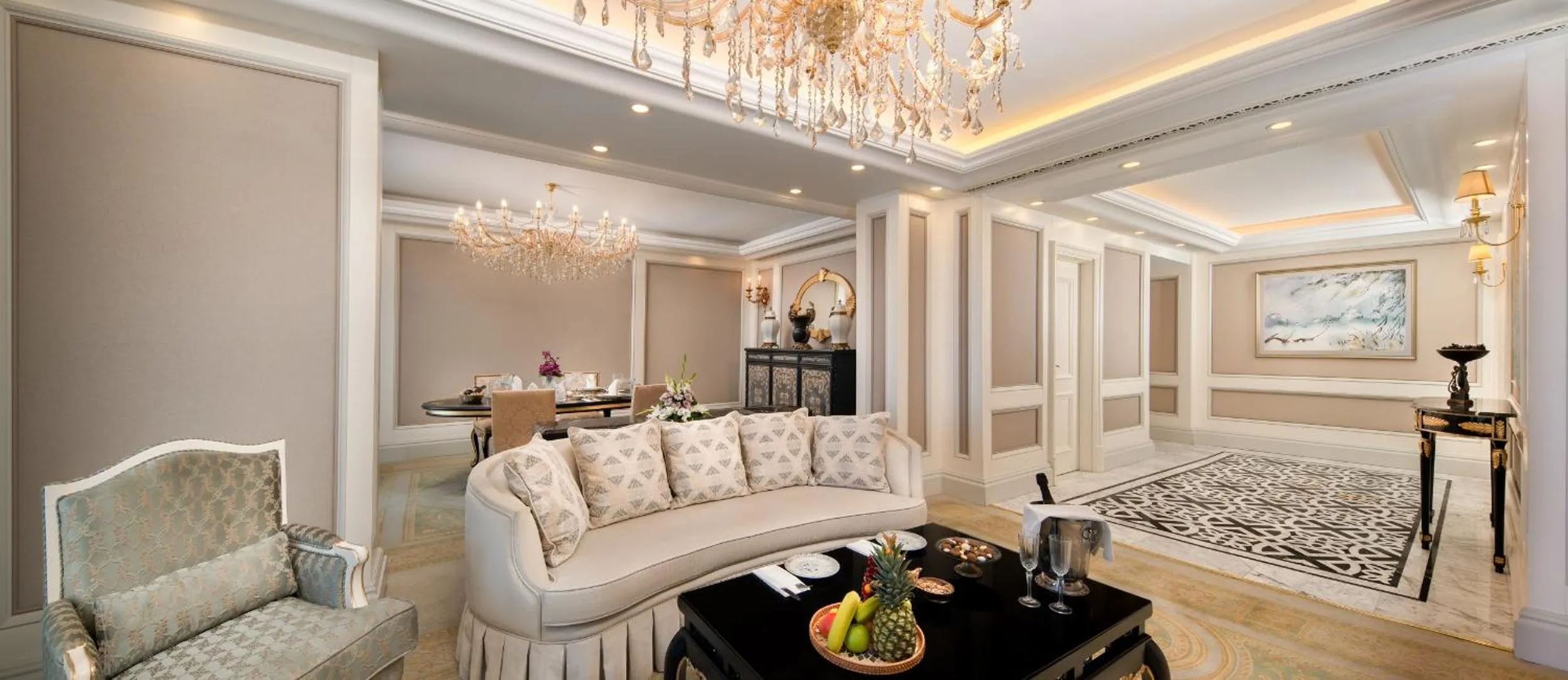 Living room in Les Ambassadeurs Hotel Casino&Marina