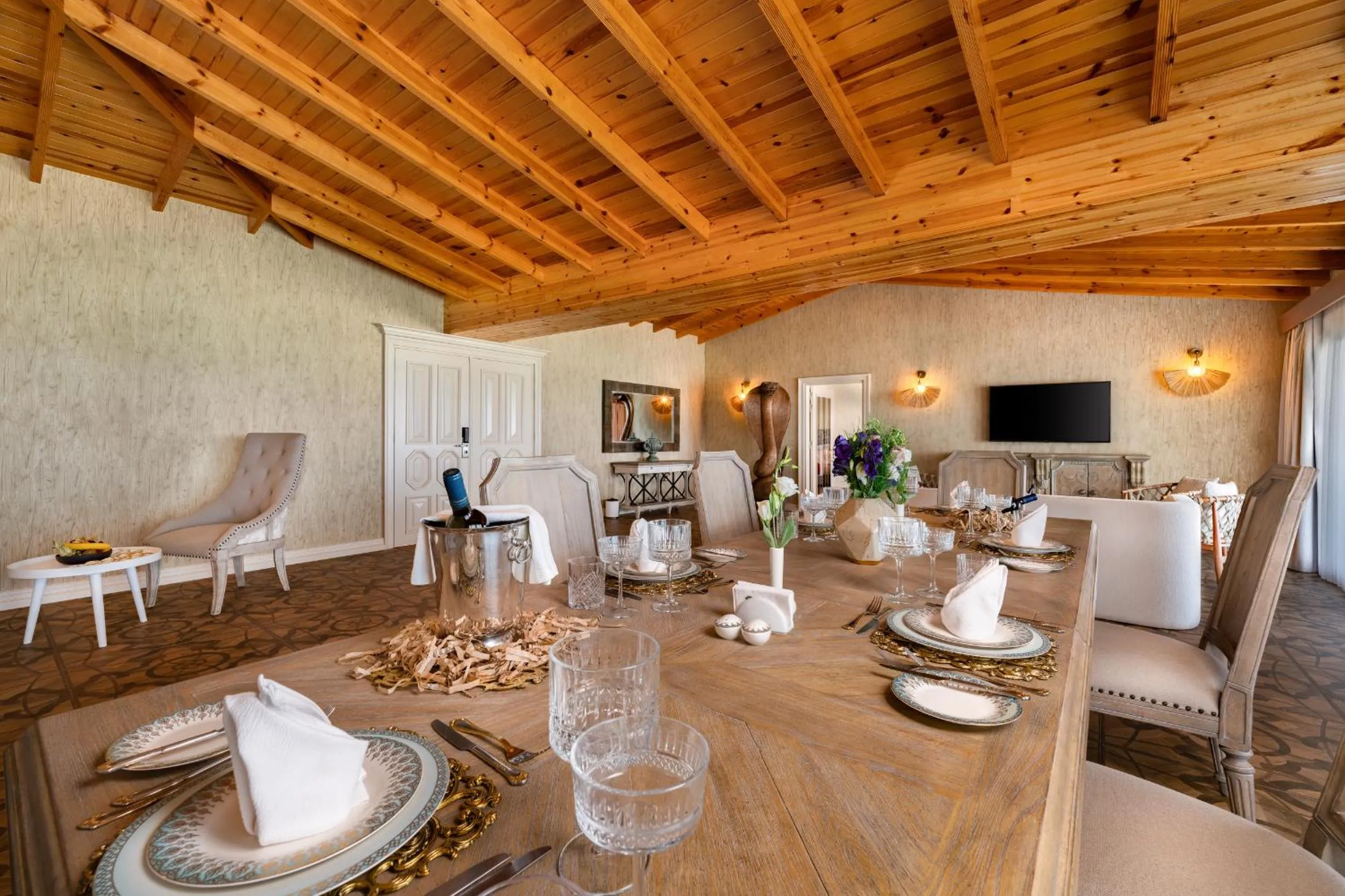 Massage in Les Ambassadeurs Hotel Casino&Marina