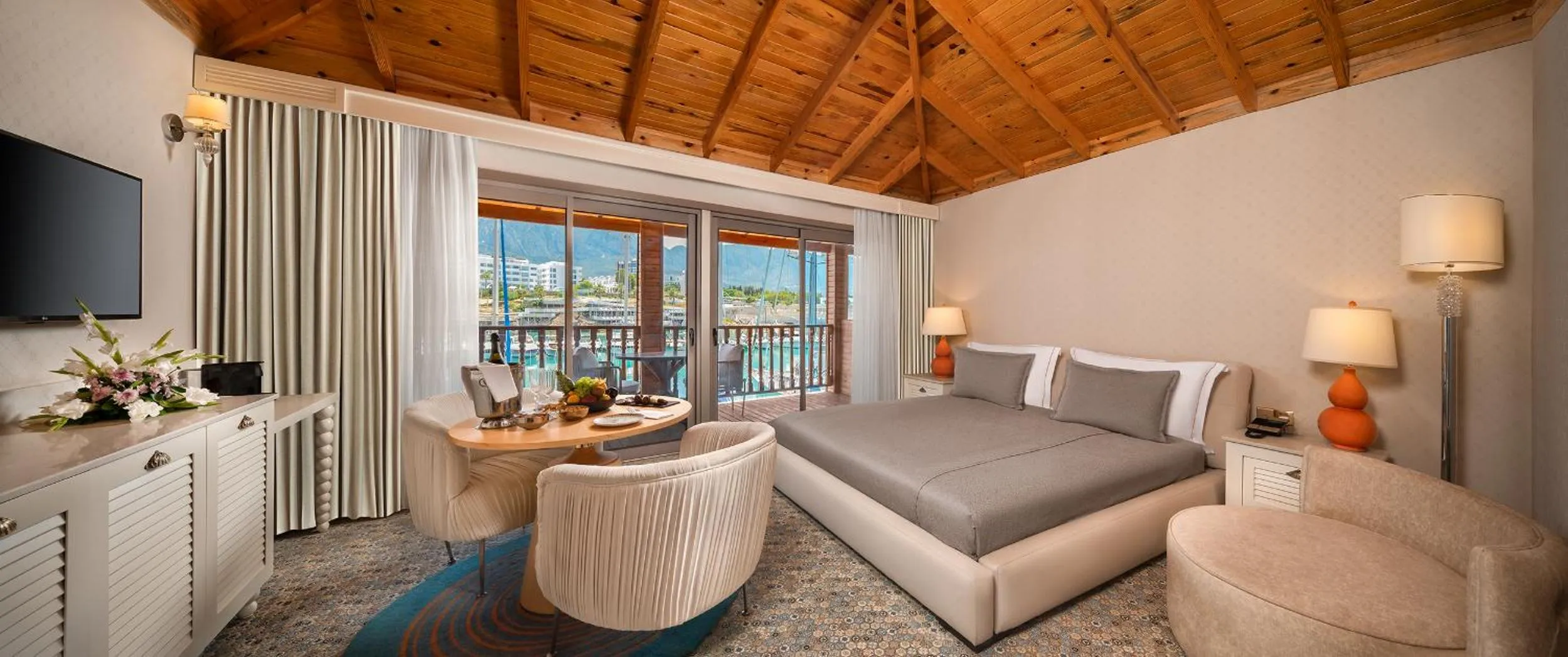 Bedroom in Les Ambassadeurs Hotel Casino&Marina