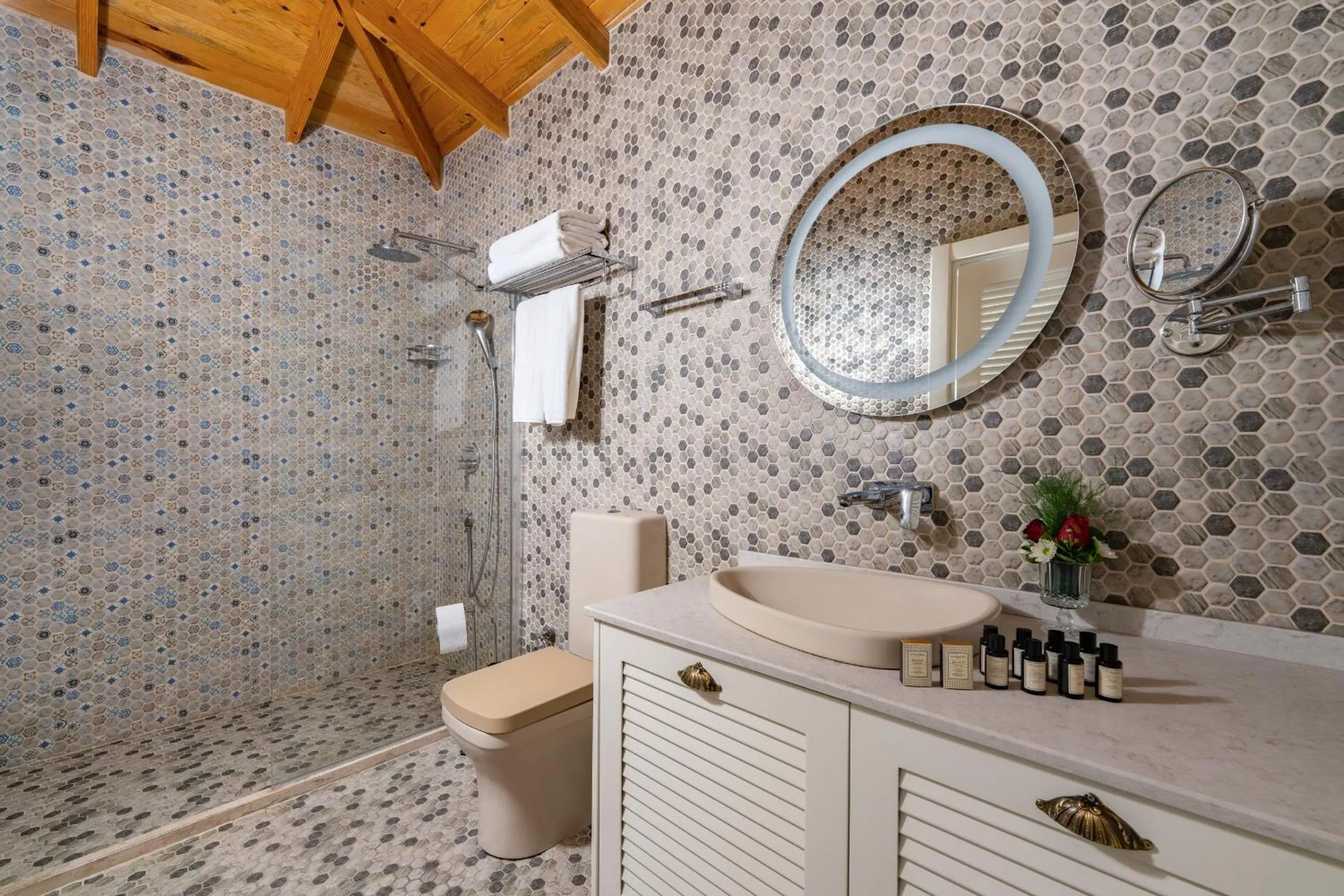 Bathroom in Les Ambassadeurs Hotel Casino&Marina