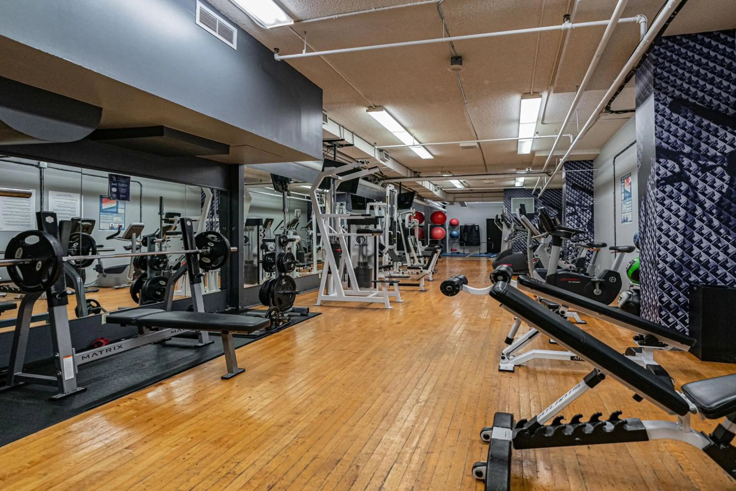 Fitness centre/facilities in Delta Hotels by Marriott Montreal