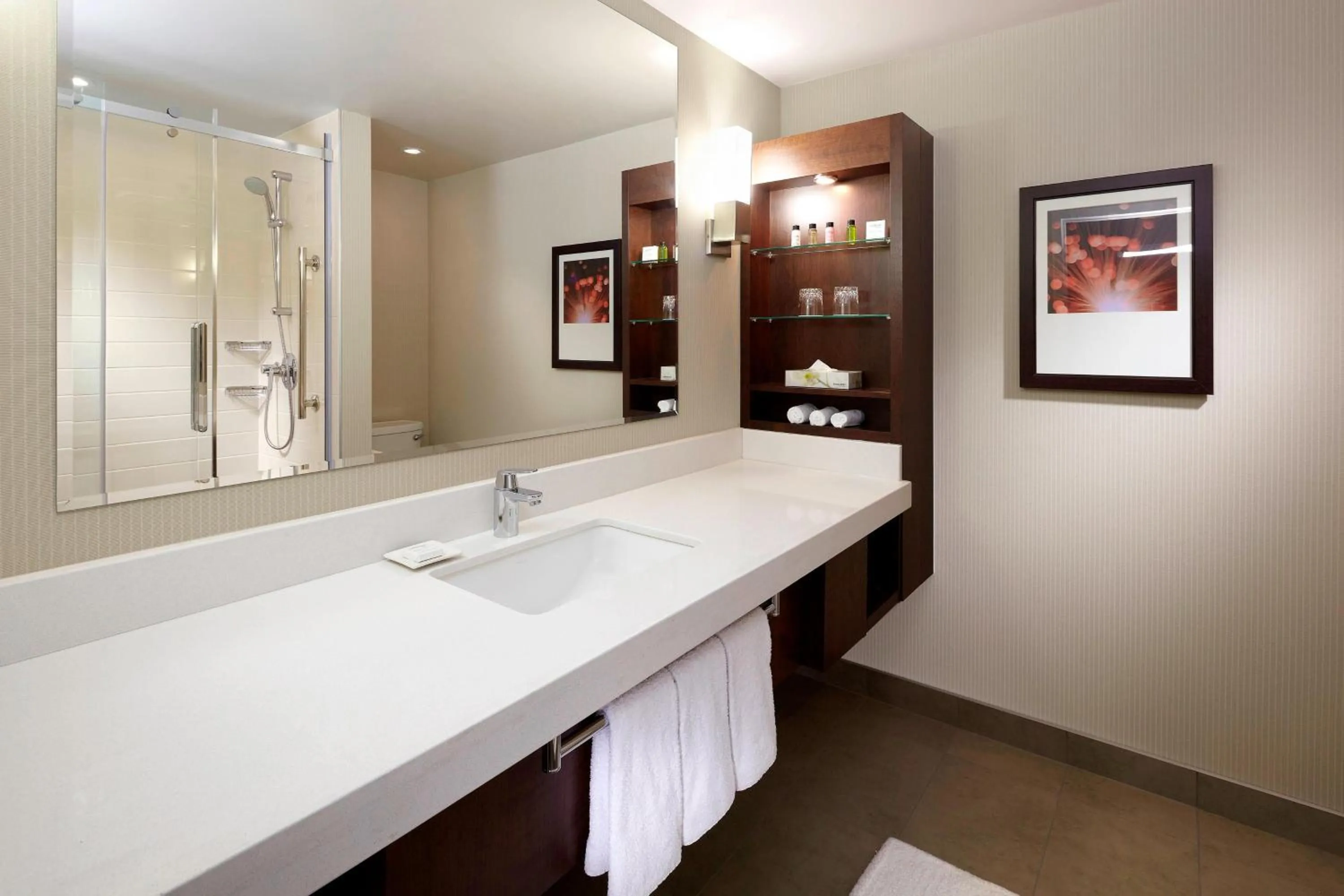 Bathroom in Delta Hotels by Marriott Montreal