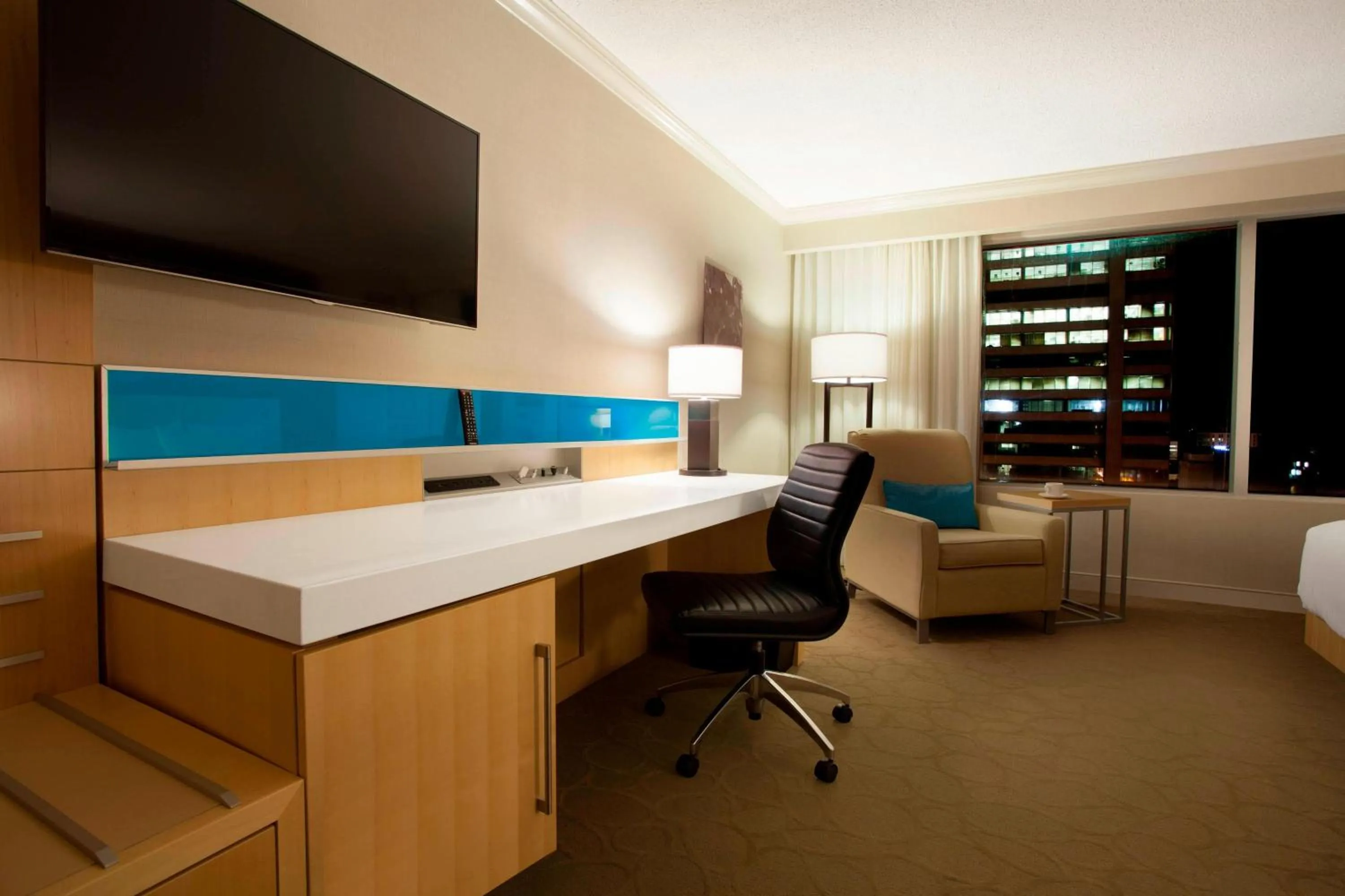 Photo of the whole room in Delta Hotels by Marriott London Armouries