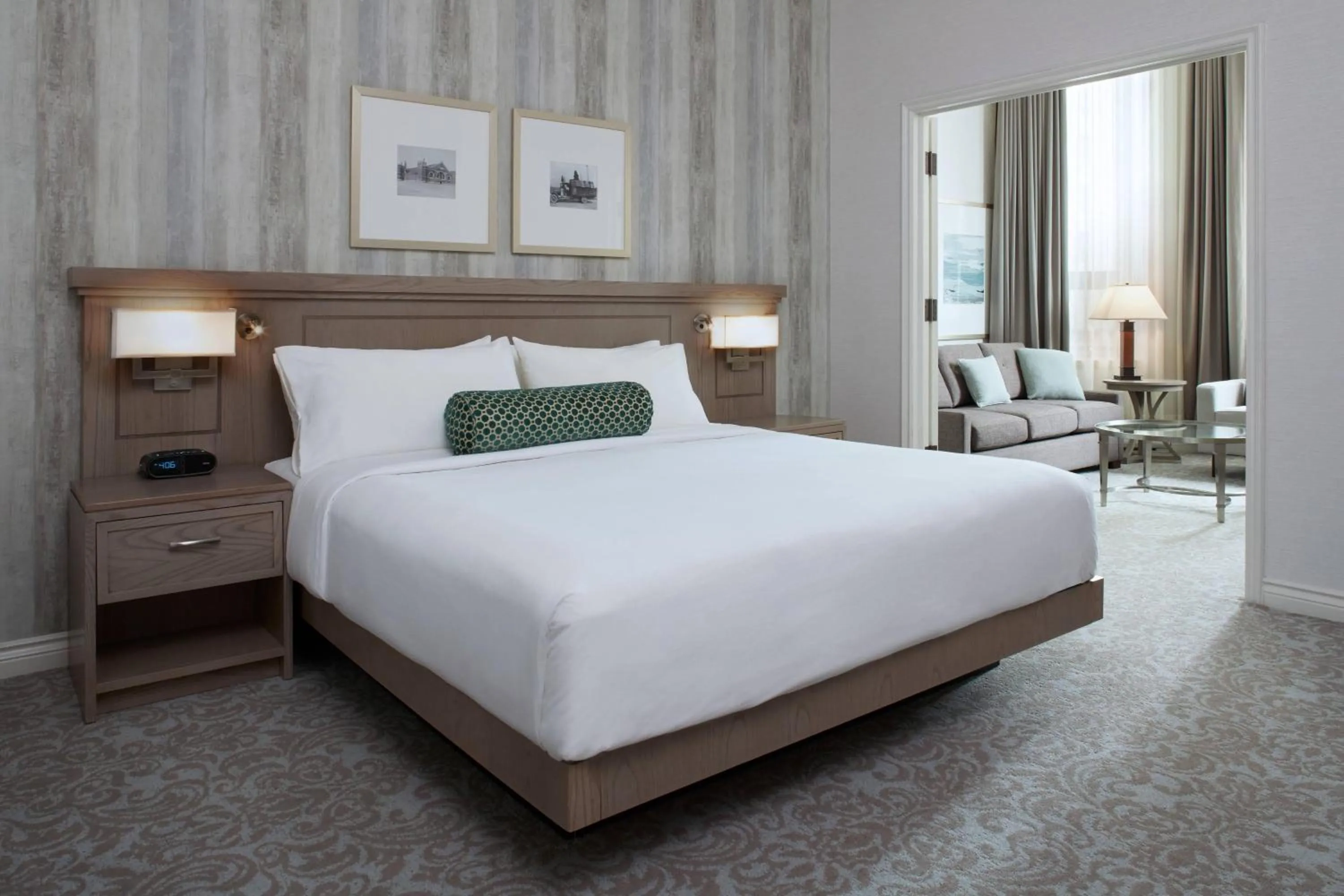 Bedroom, Bed in Delta Hotels by Marriott London Armouries