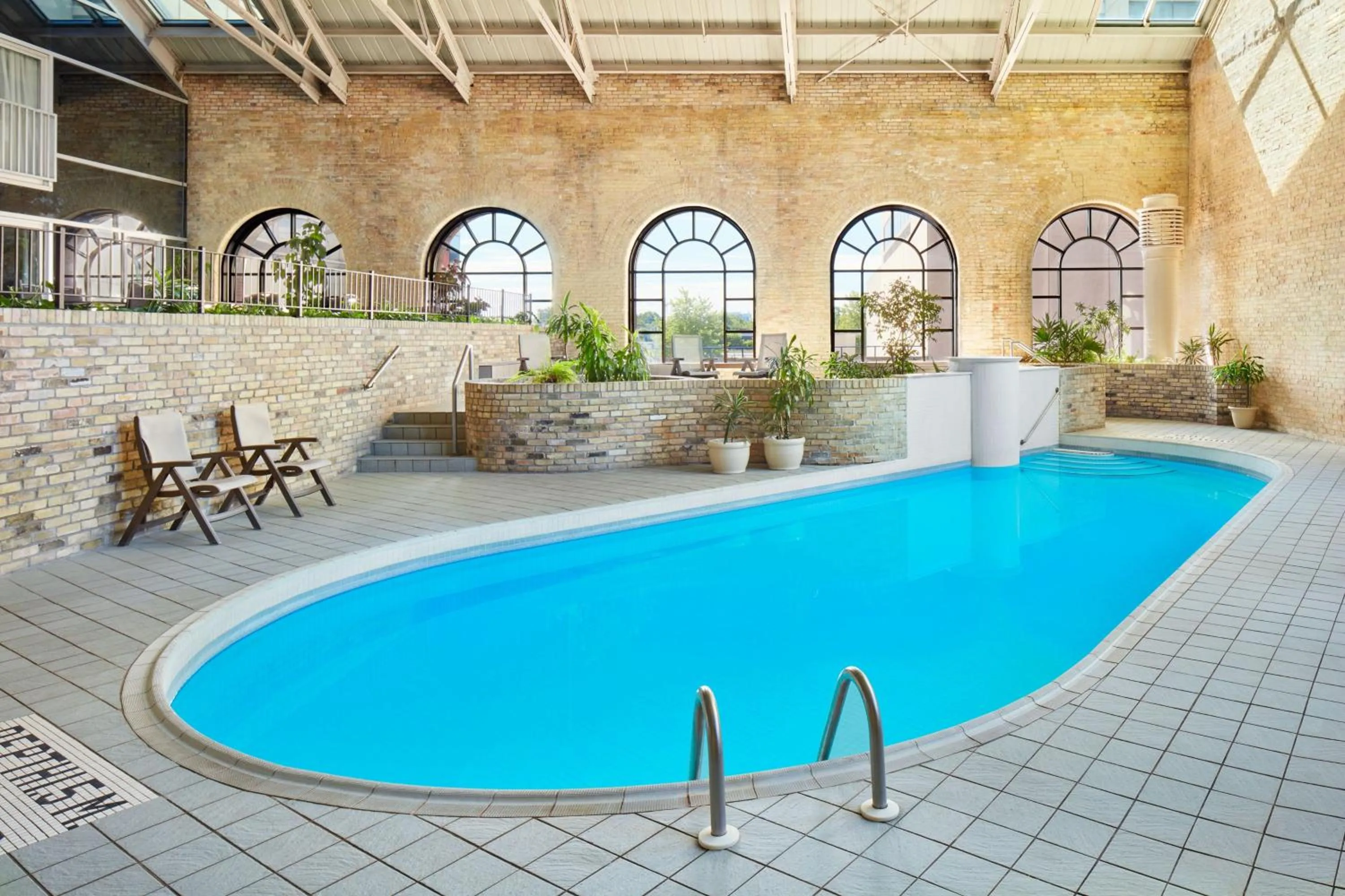 Swimming pool in Delta Hotels by Marriott London Armouries
