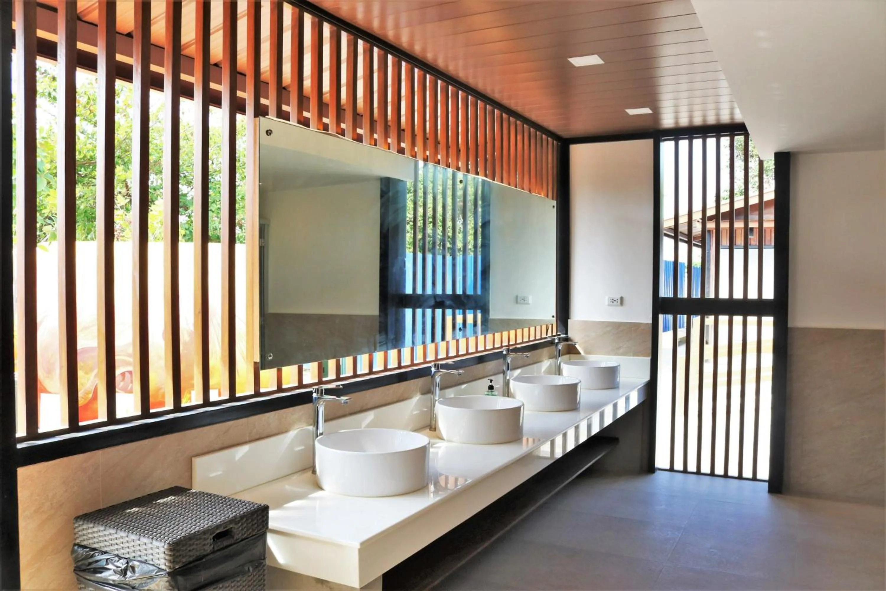 Public Bath in Cocoons Casobe