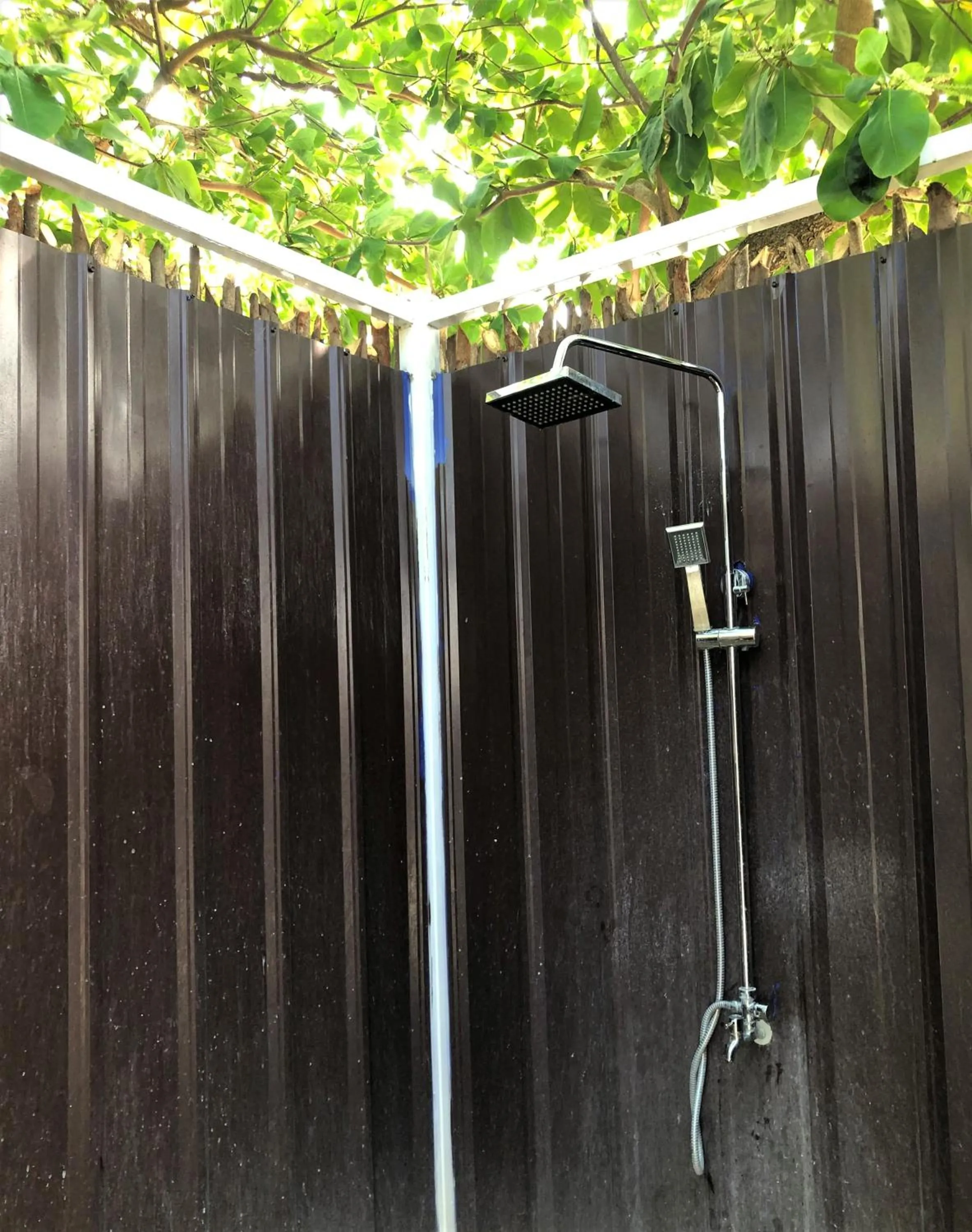 Shower in Cocoons Casobe