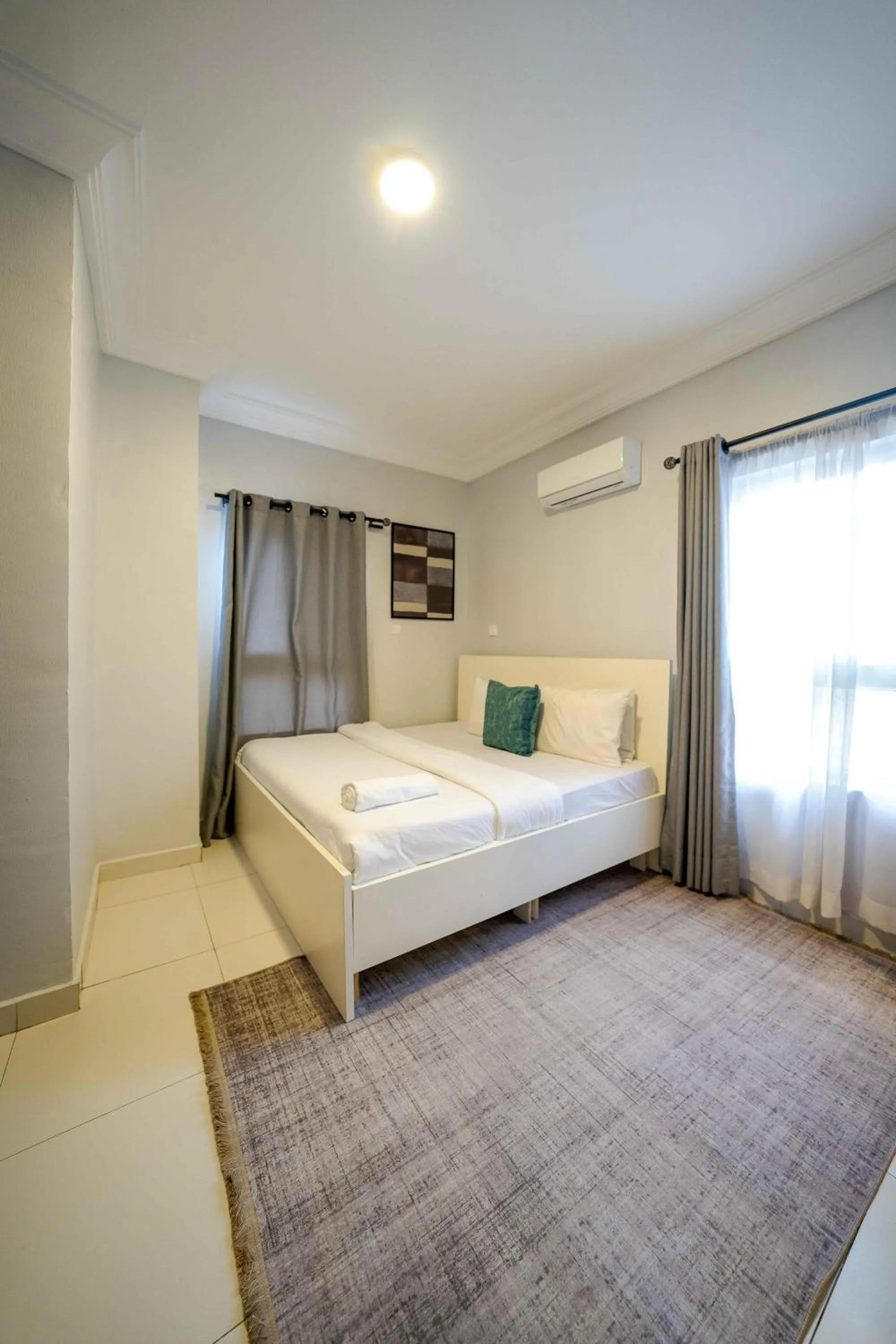Bed in Lekki FootPrint, Lekki Phase1