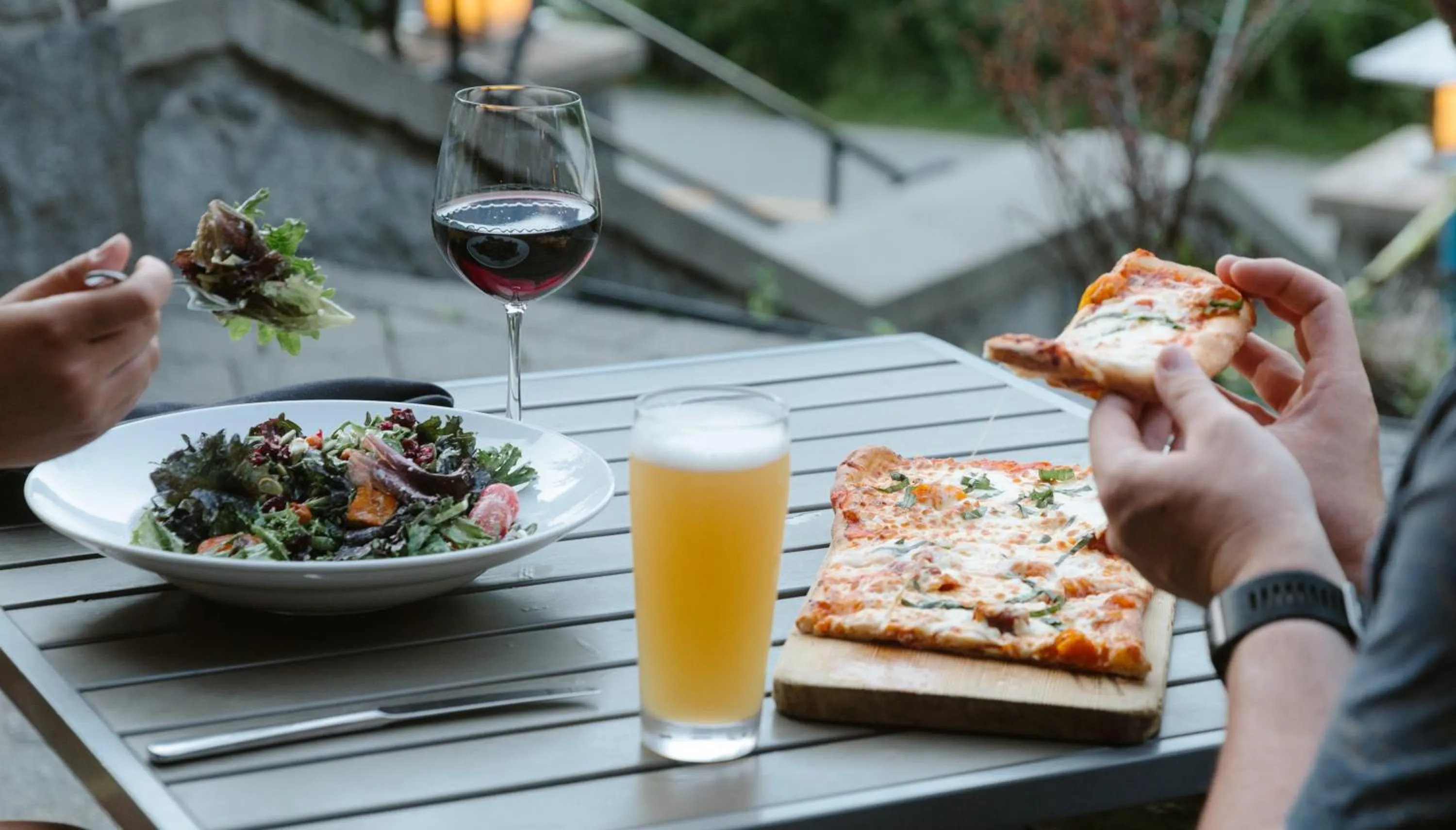 Food and drinks in Nita Lake Lodge