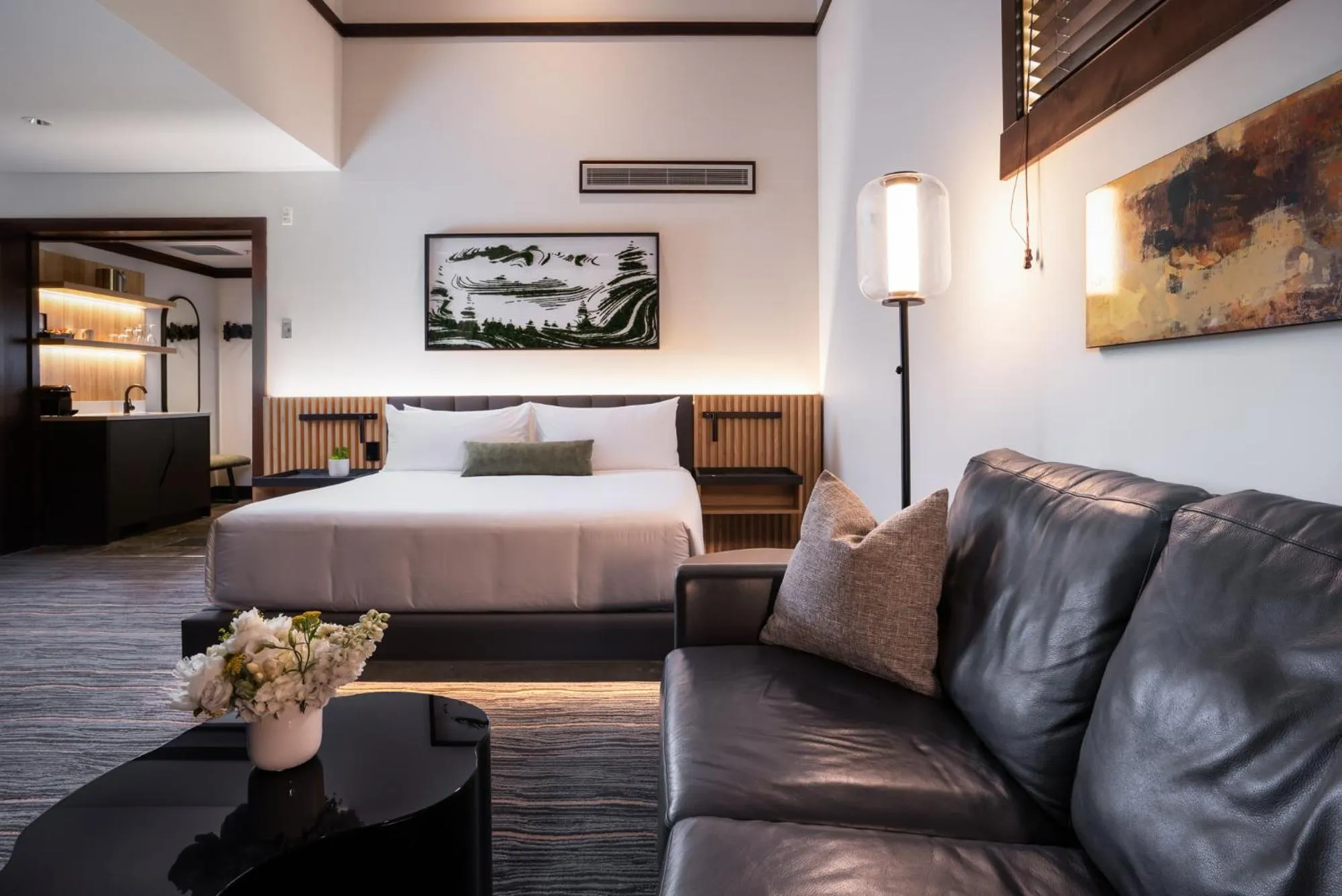 Seating area, Bed in Nita Lake Lodge