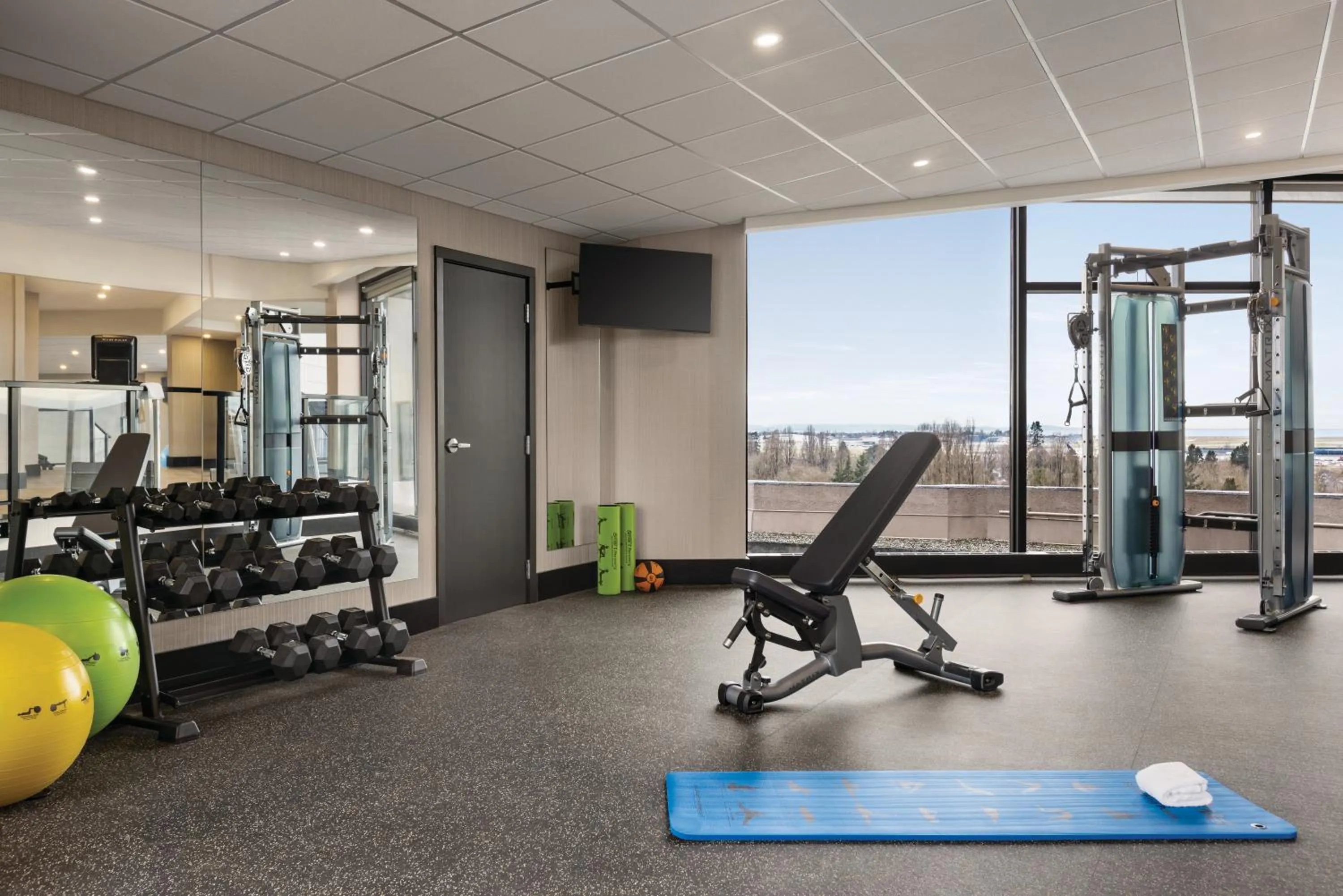 Fitness centre/facilities in Radisson Blu Vancouver Airport Hotel & Marina