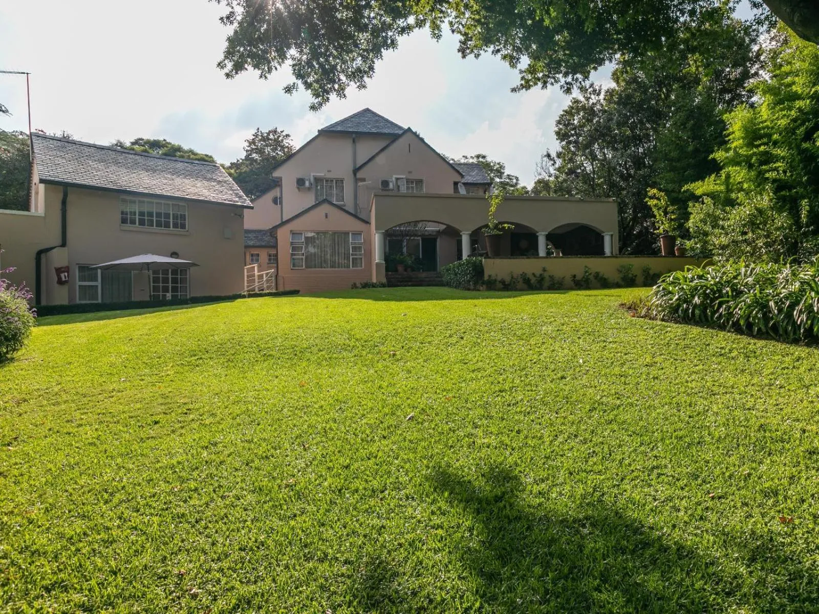 Property building in Emmarentia Guest House