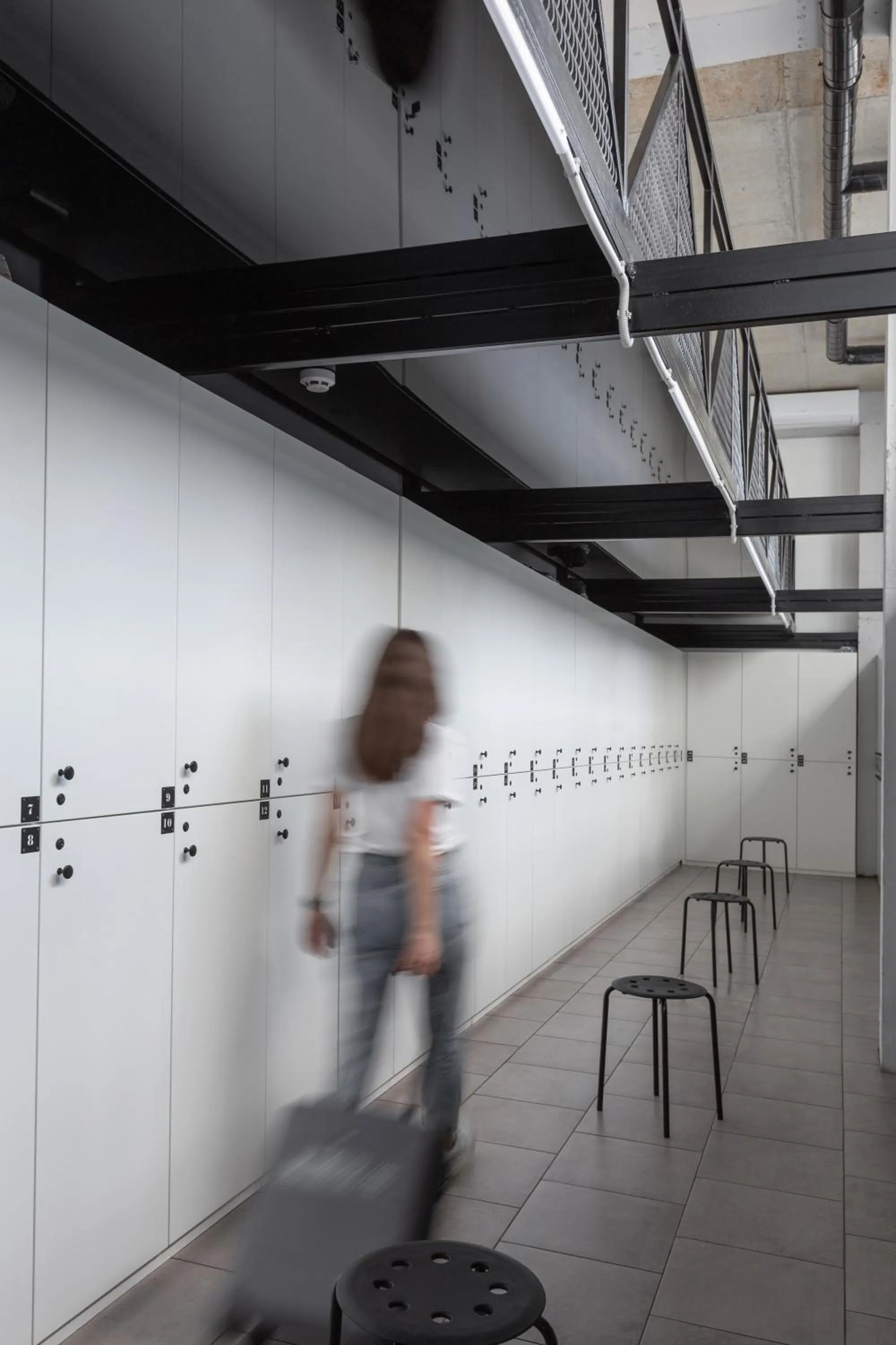 microwave in Capsule Hotel Constellation 89