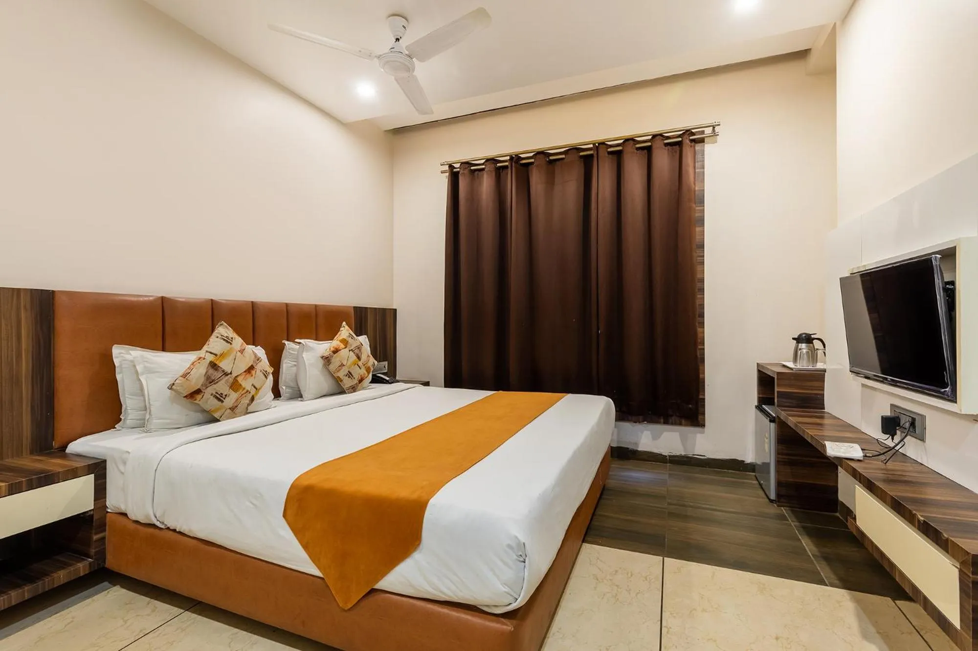 Communal lounge/ TV room in Hotel The Bentree