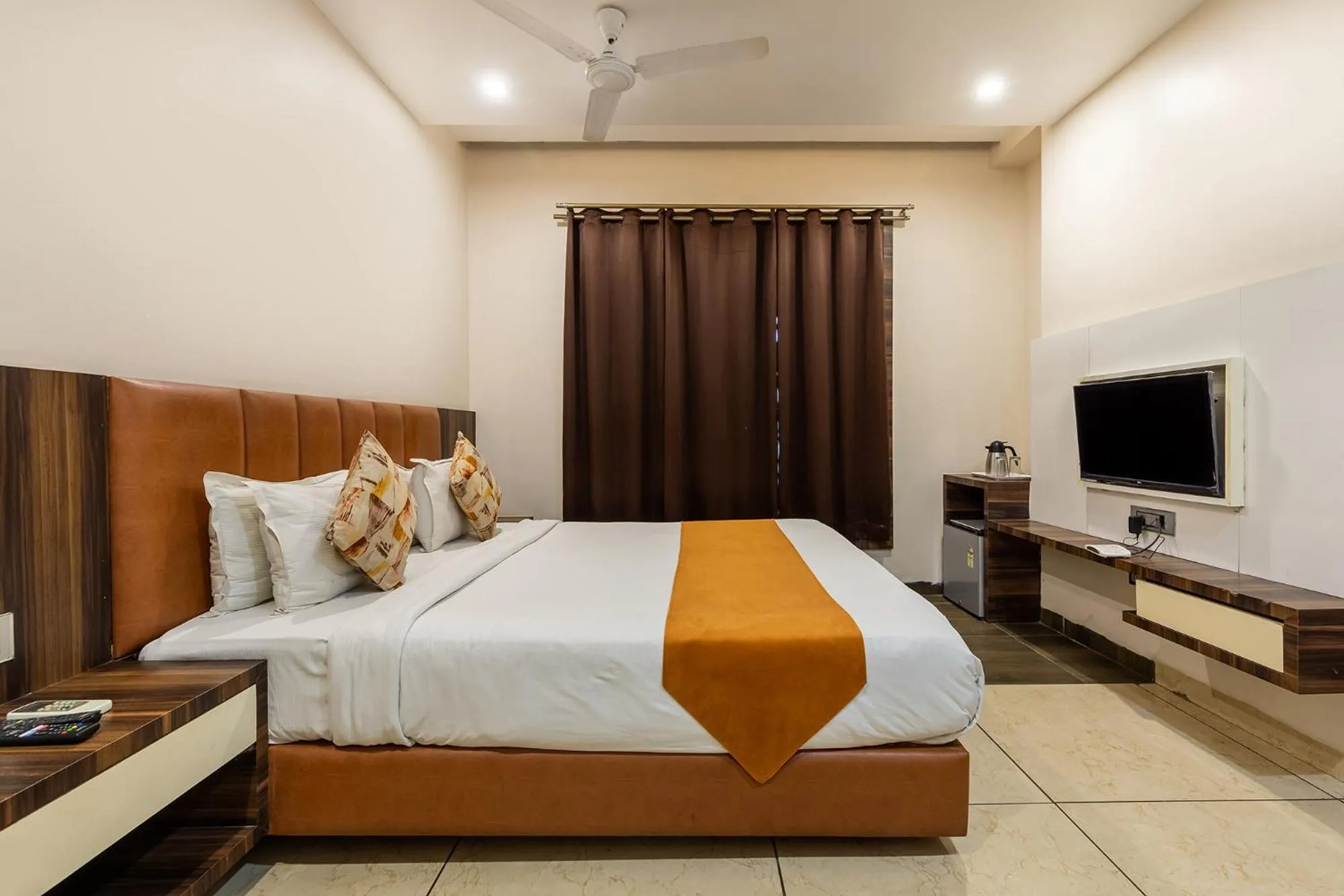 Communal lounge/ TV room in Hotel The Bentree