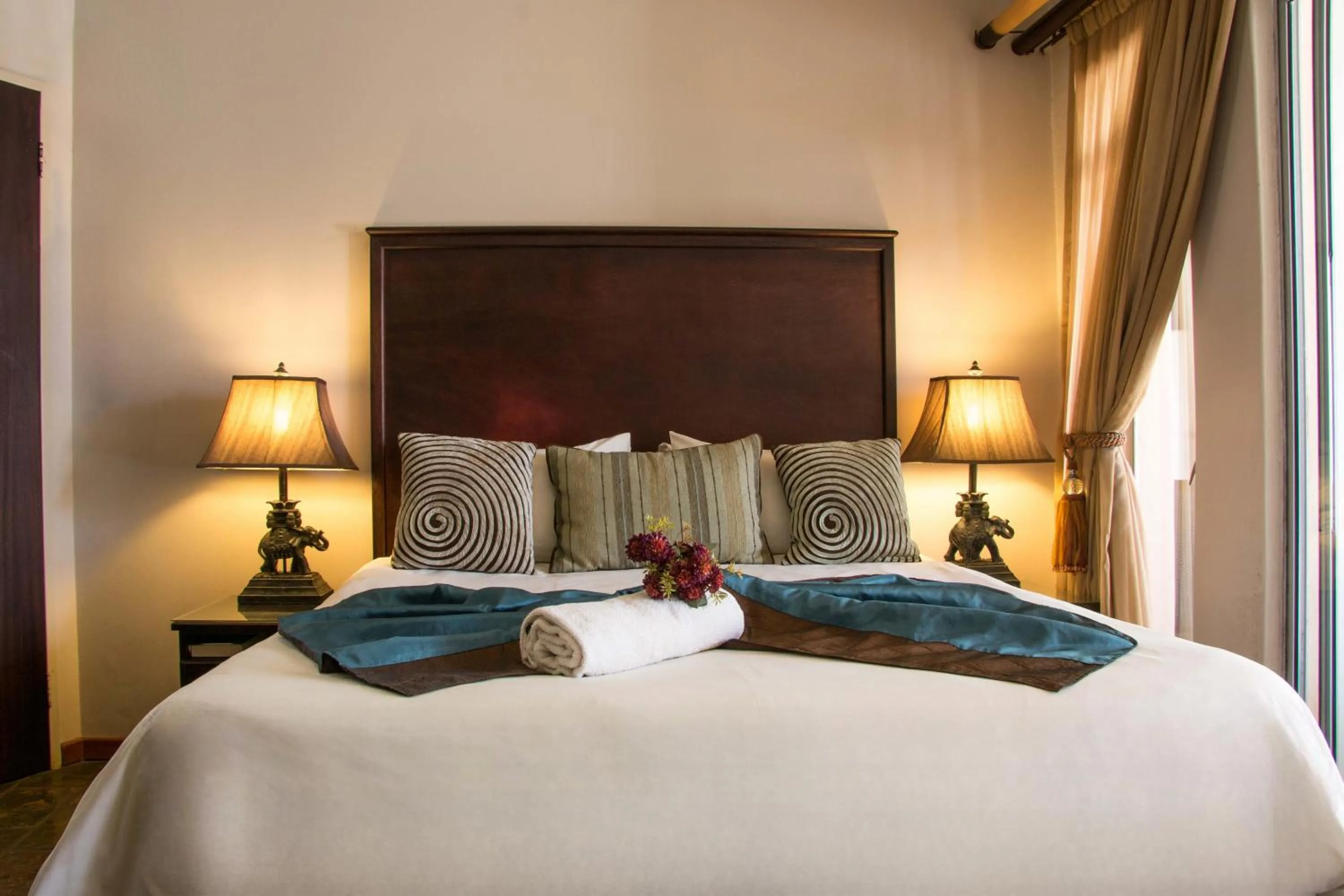 Decorative detail, Bed in Zoete Rust Boutique Hotel