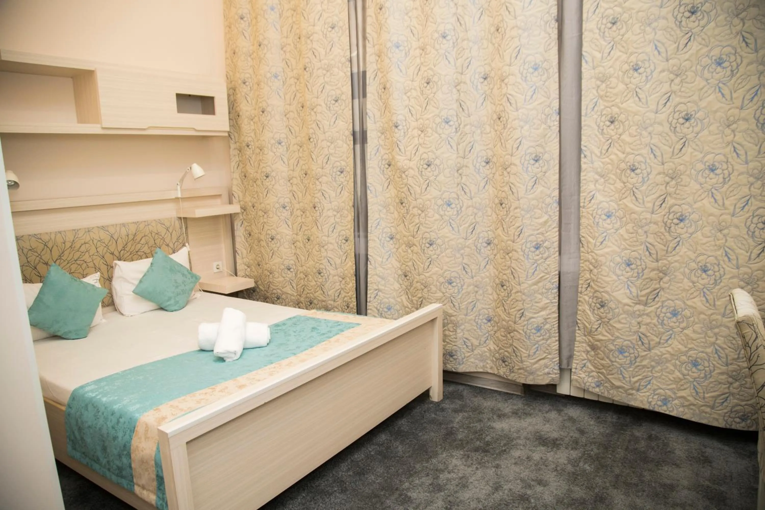 Bed in Bristol Hotel