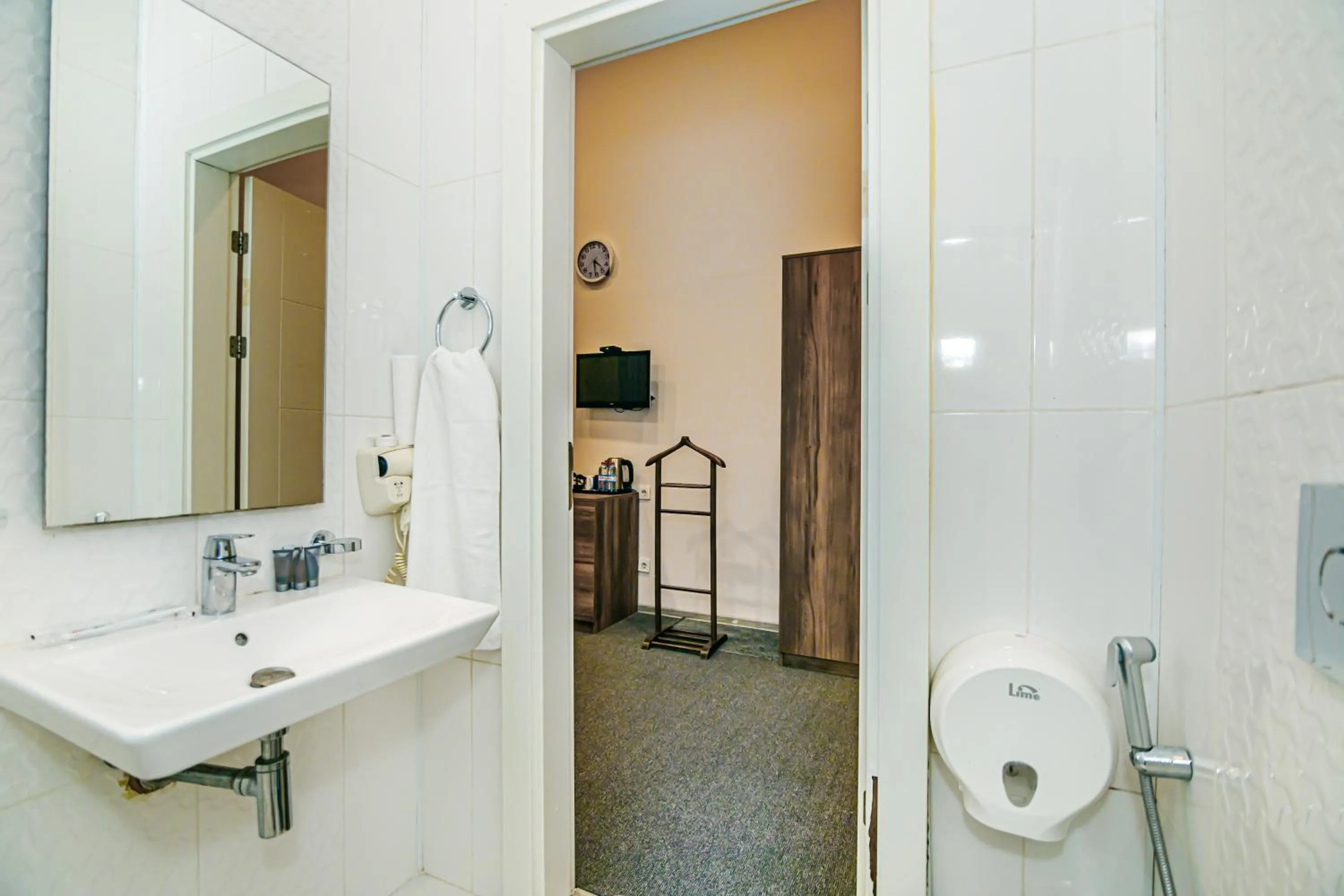 Bathroom in GREEN PARK iNN