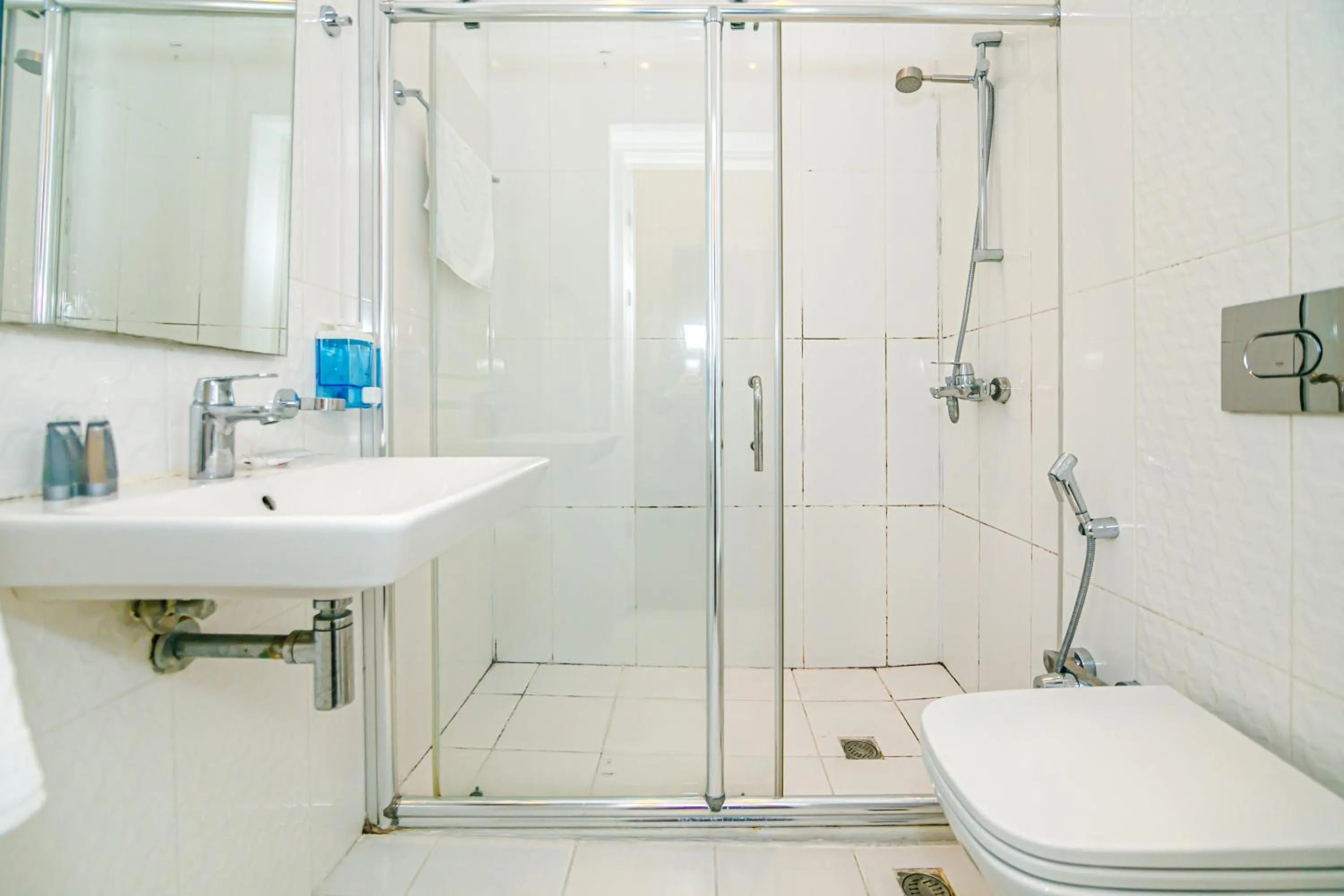 Bathroom in GREEN PARK iNN