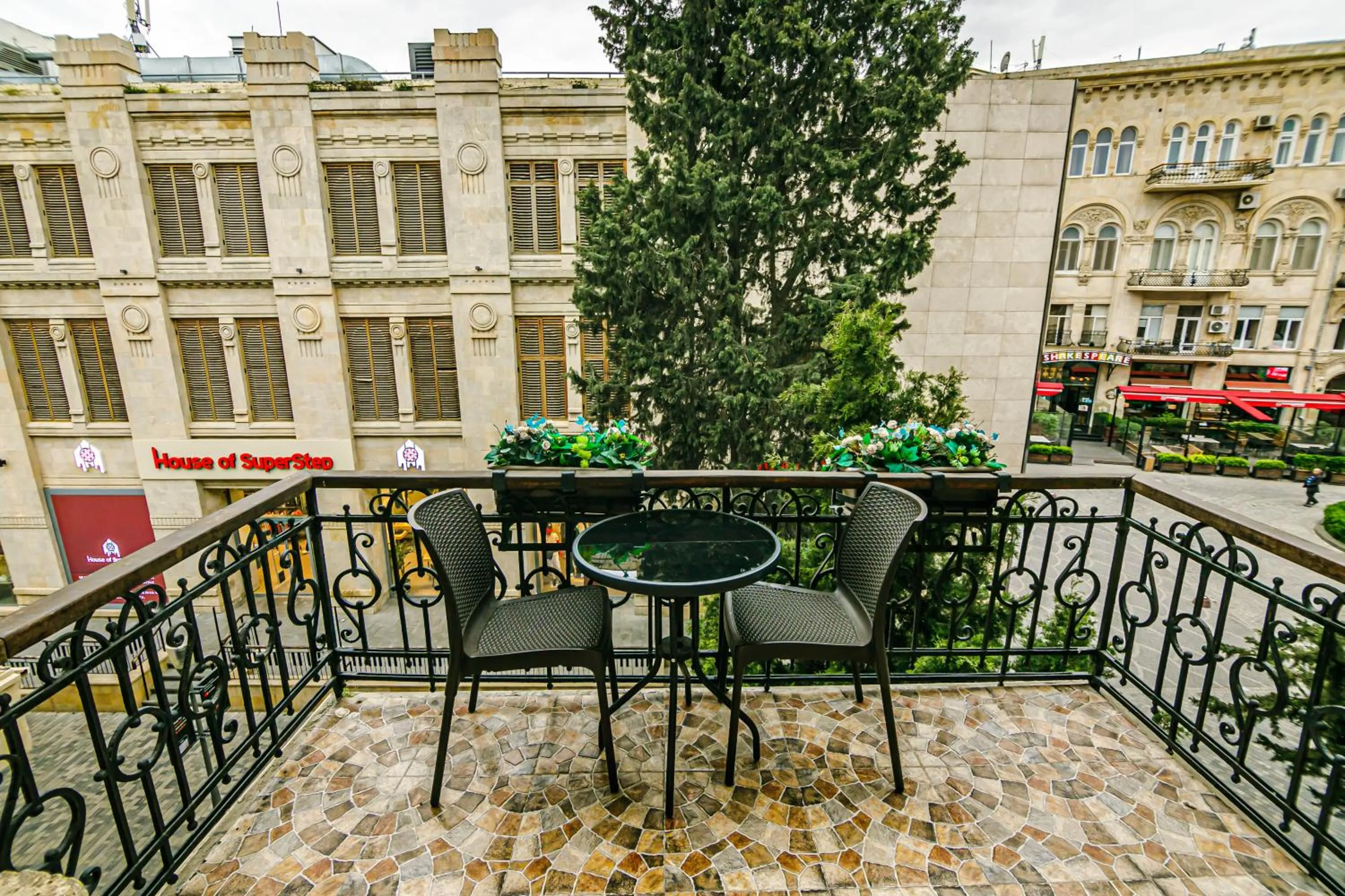 Balcony/Terrace in GREEN PARK iNN