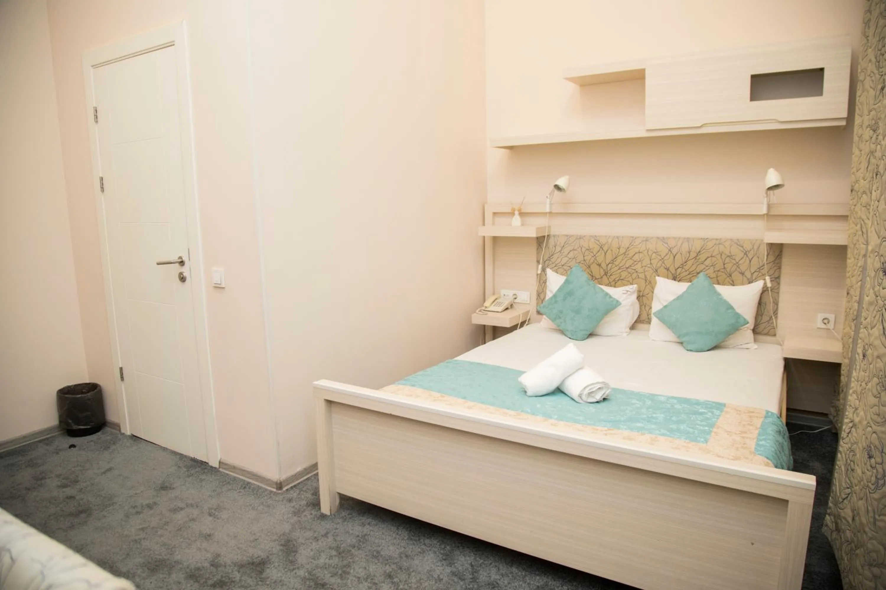 Bed in Bristol Hotel