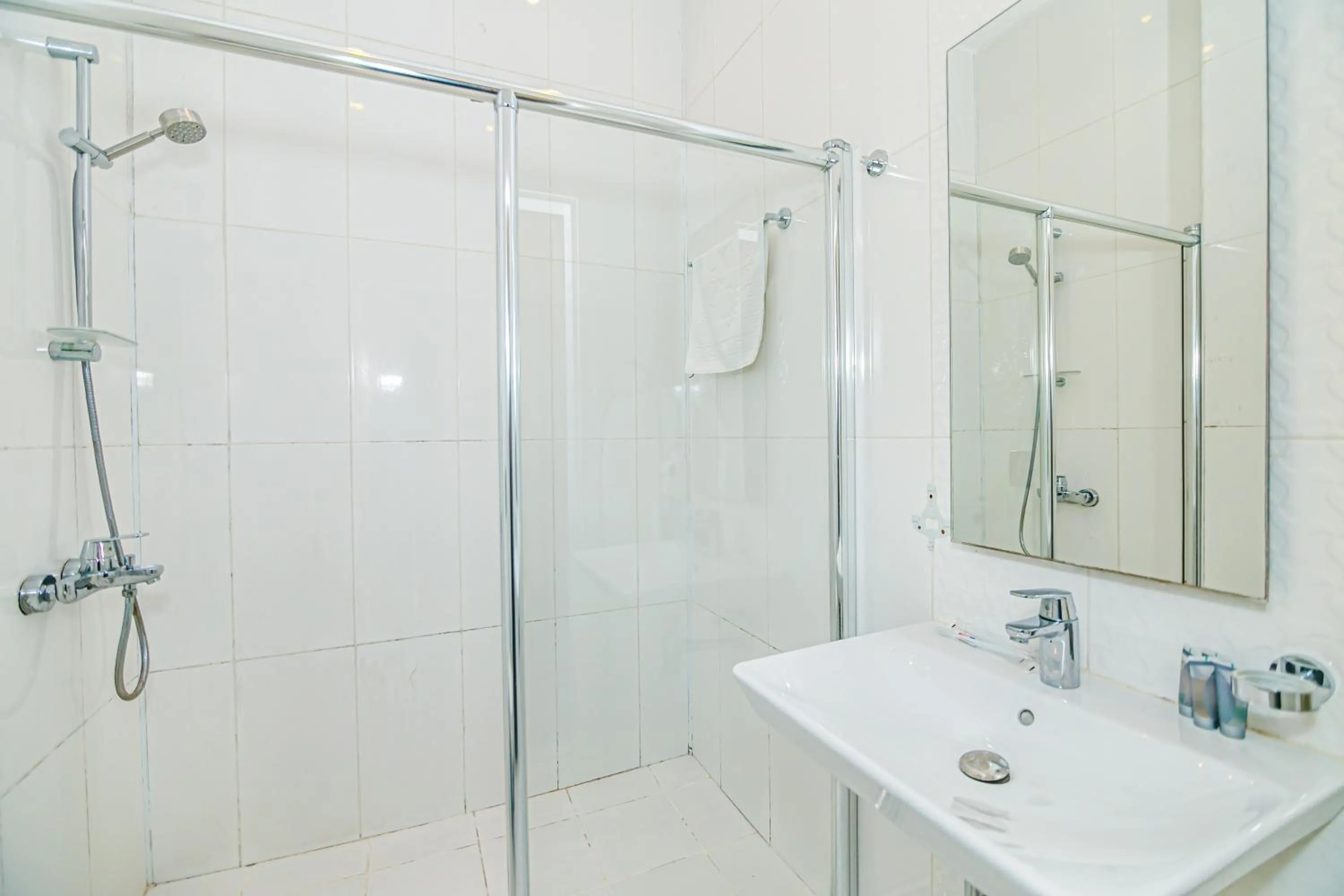 Bathroom in GREEN PARK iNN
