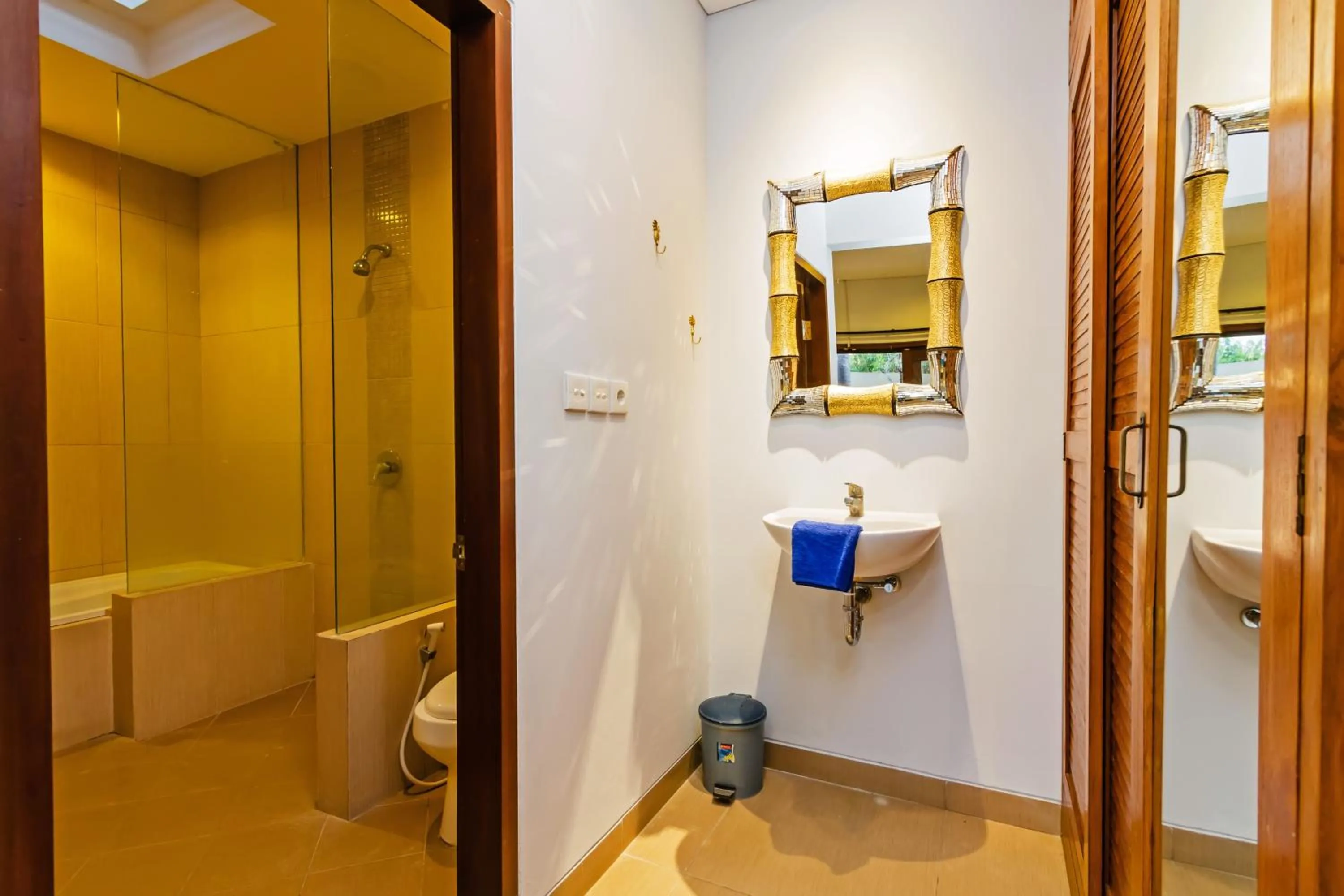 Shower in Pulau Villa Canggu