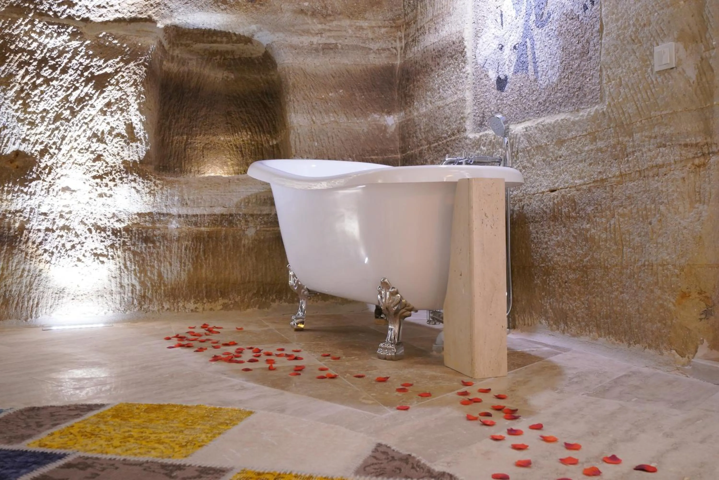 Bath in Göreme Cave Lodge