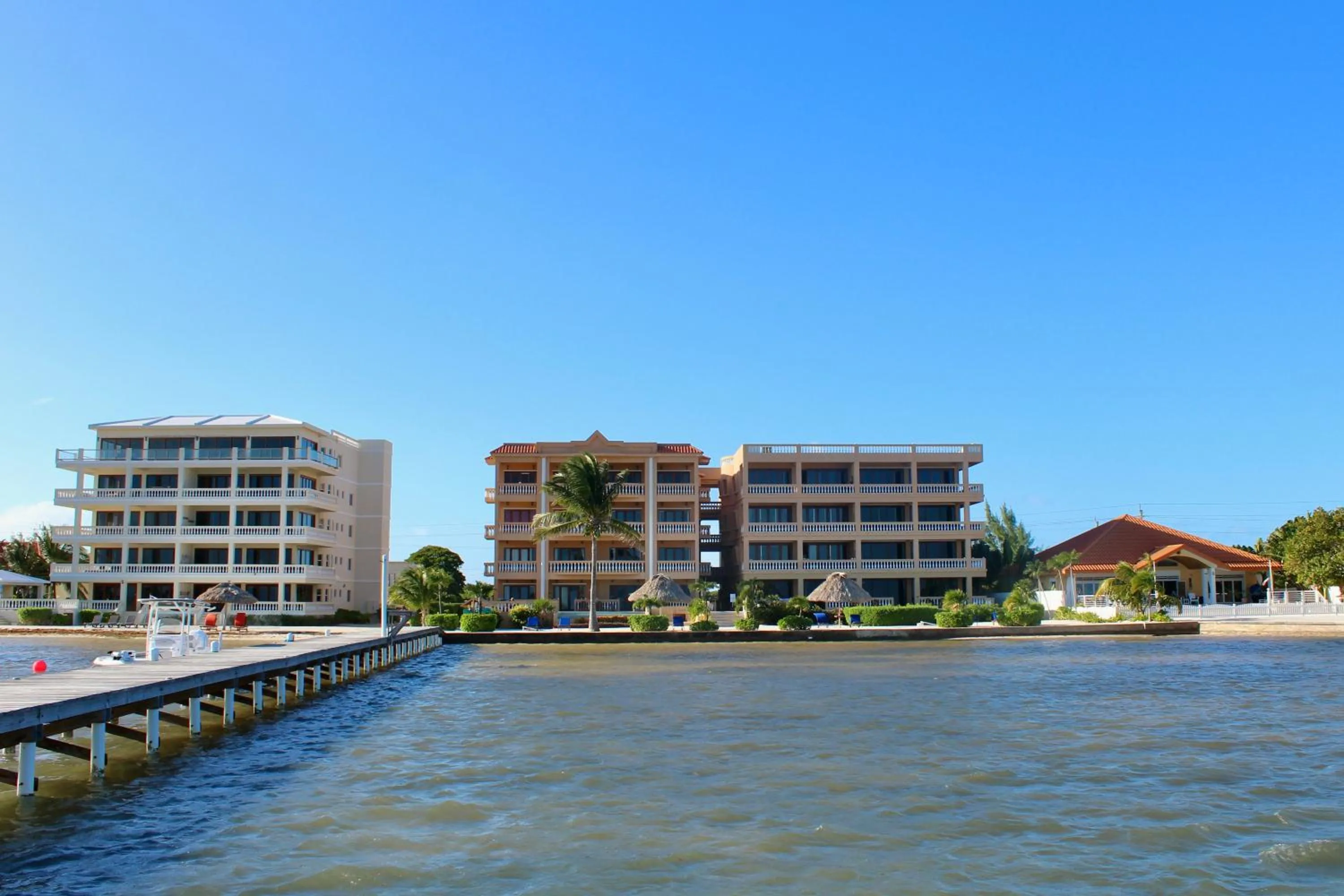 Property building in Hol Chan Reef Resort & Villas