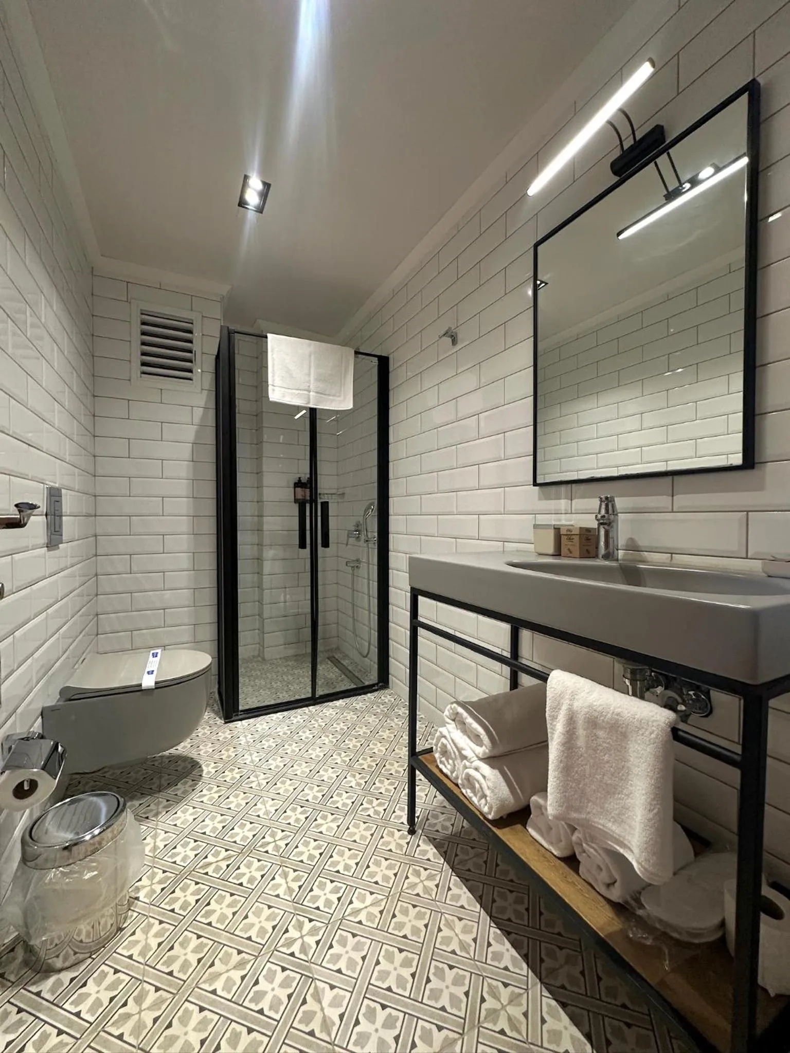 Toilet in Oikos Bozcaada