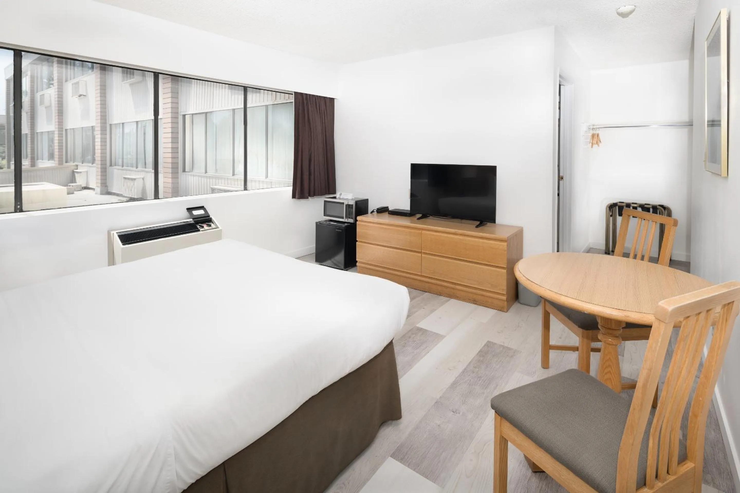 Bed in Cassandra Hotel