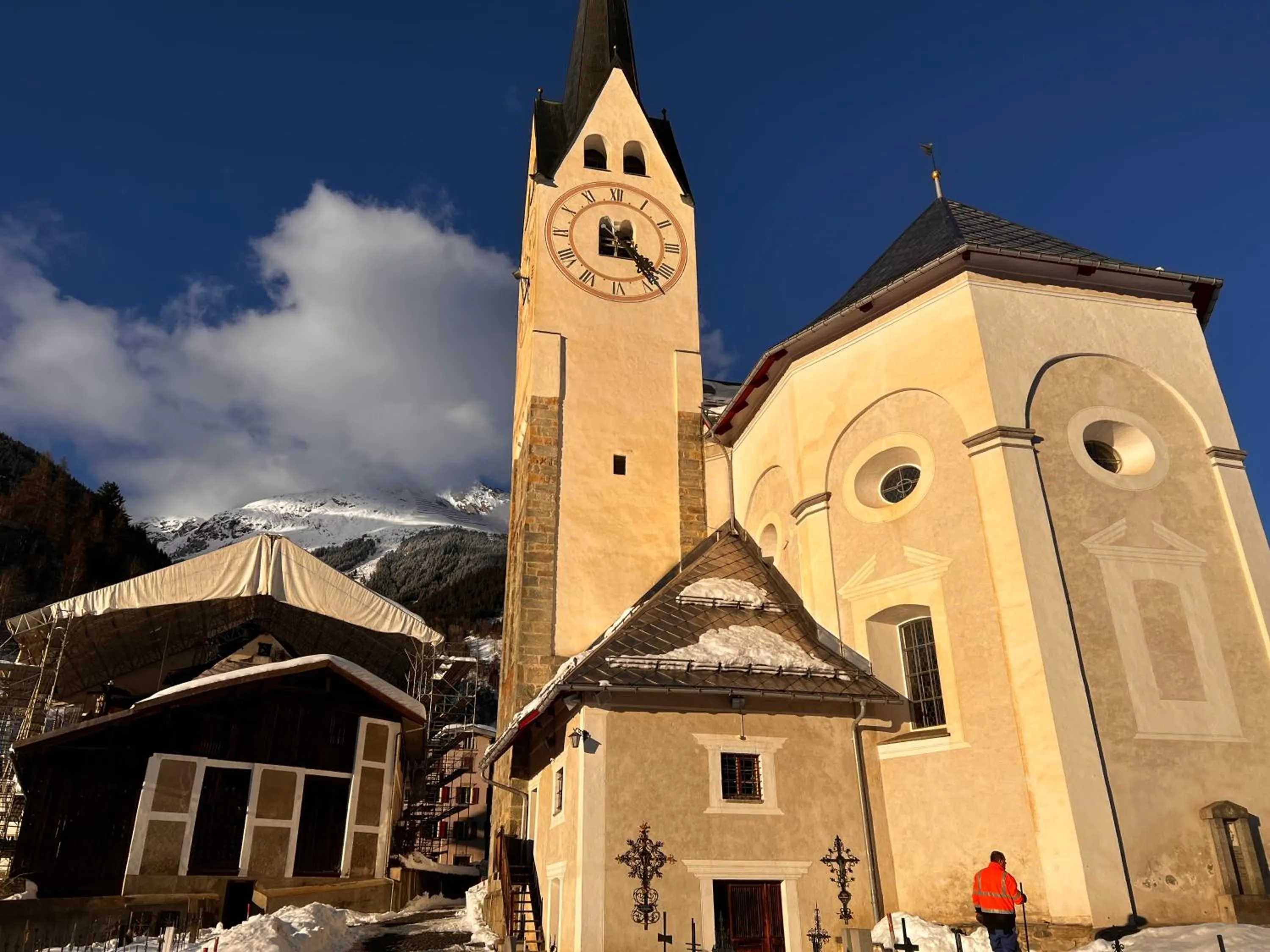 Hiking in Casa Job - Gasthaus - Sauna, Whirlpool - Trun