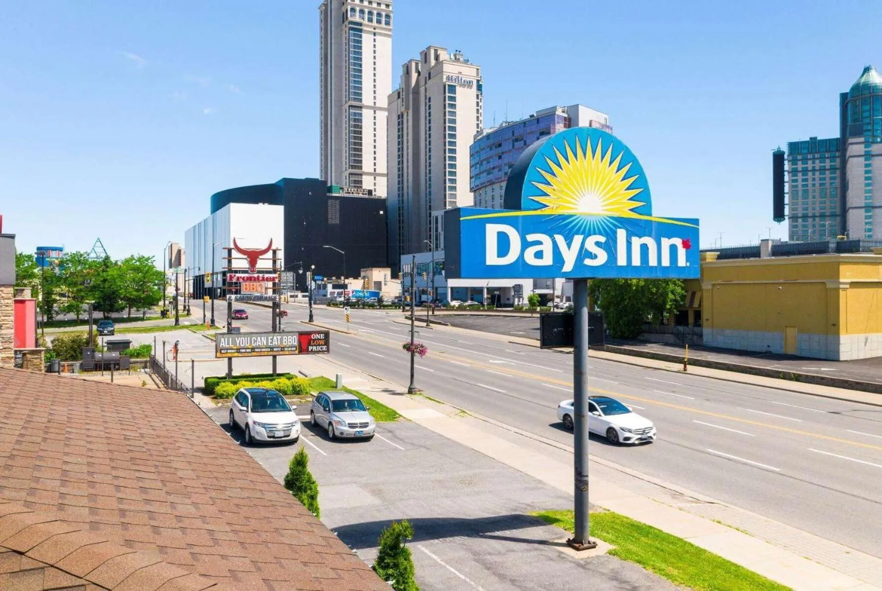 Property building in Days Inn by Wyndham Fallsview