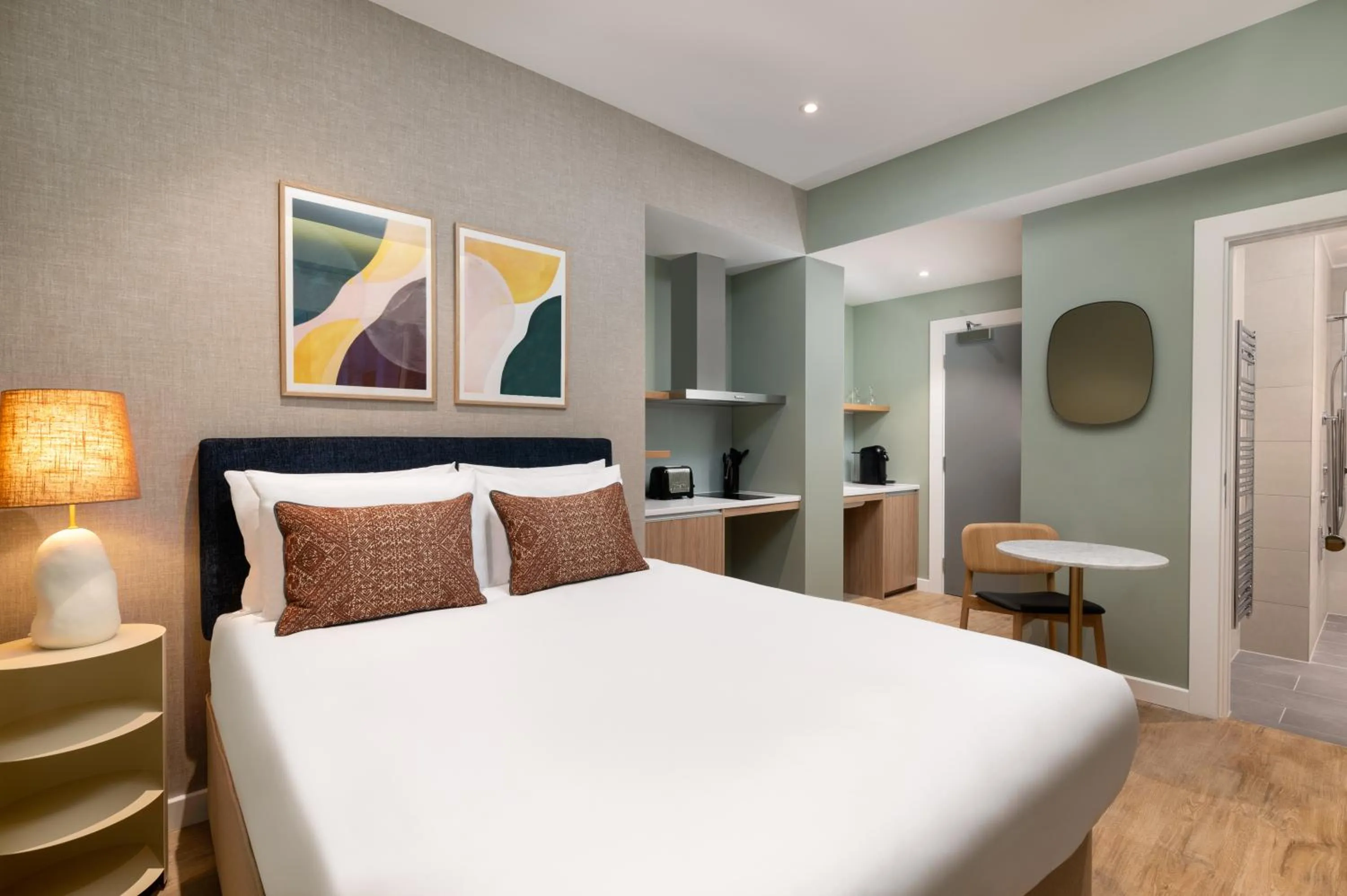 Bed in The Lincoln Suites