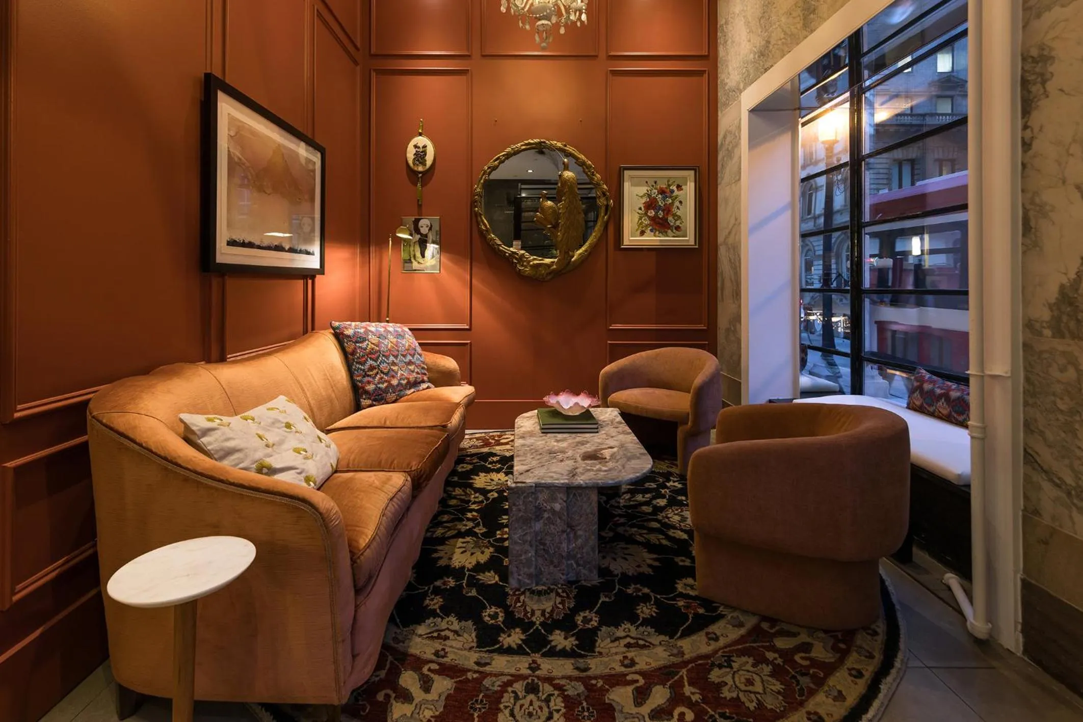 Restaurant/places to eat in Hotel Victoria