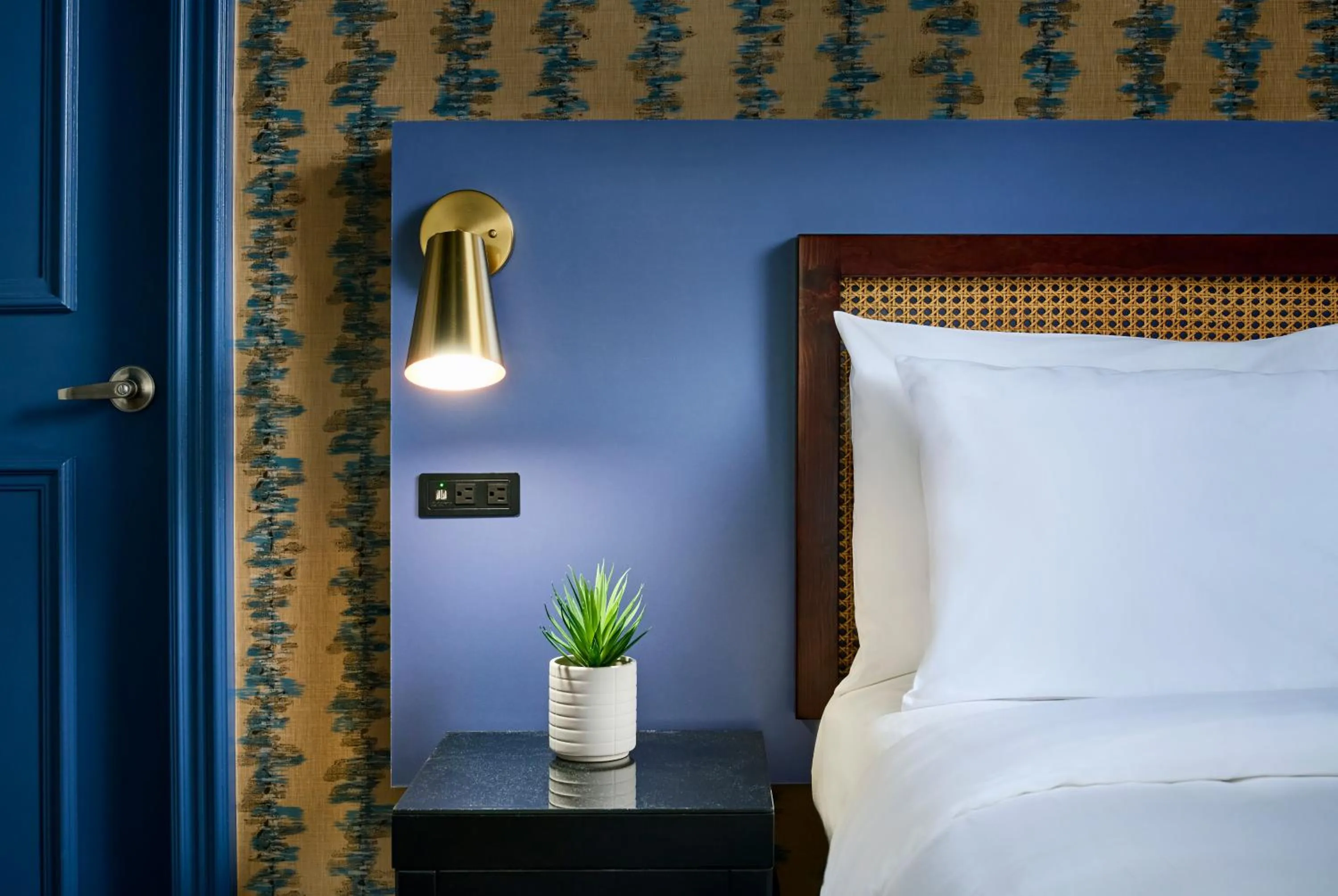 Bed in Hotel Victoria