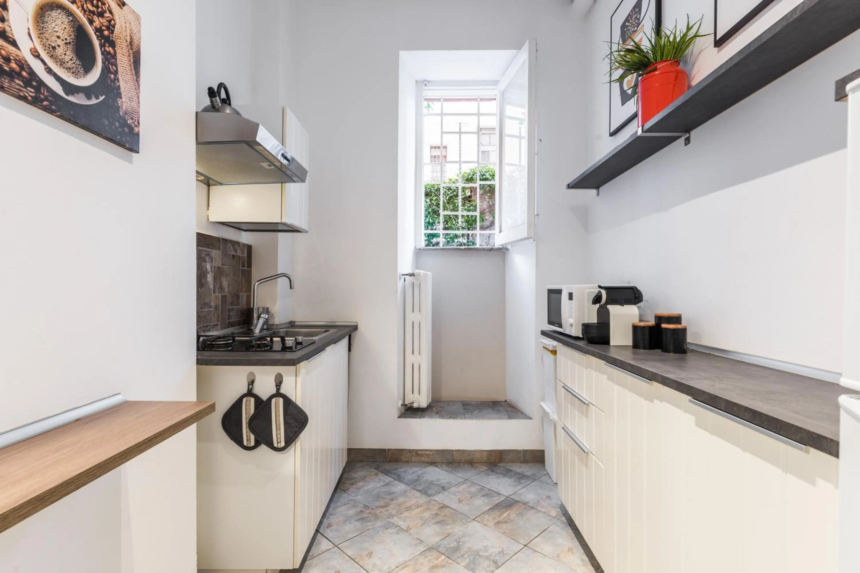 Kitchen or kitchenette in Domus Maximo