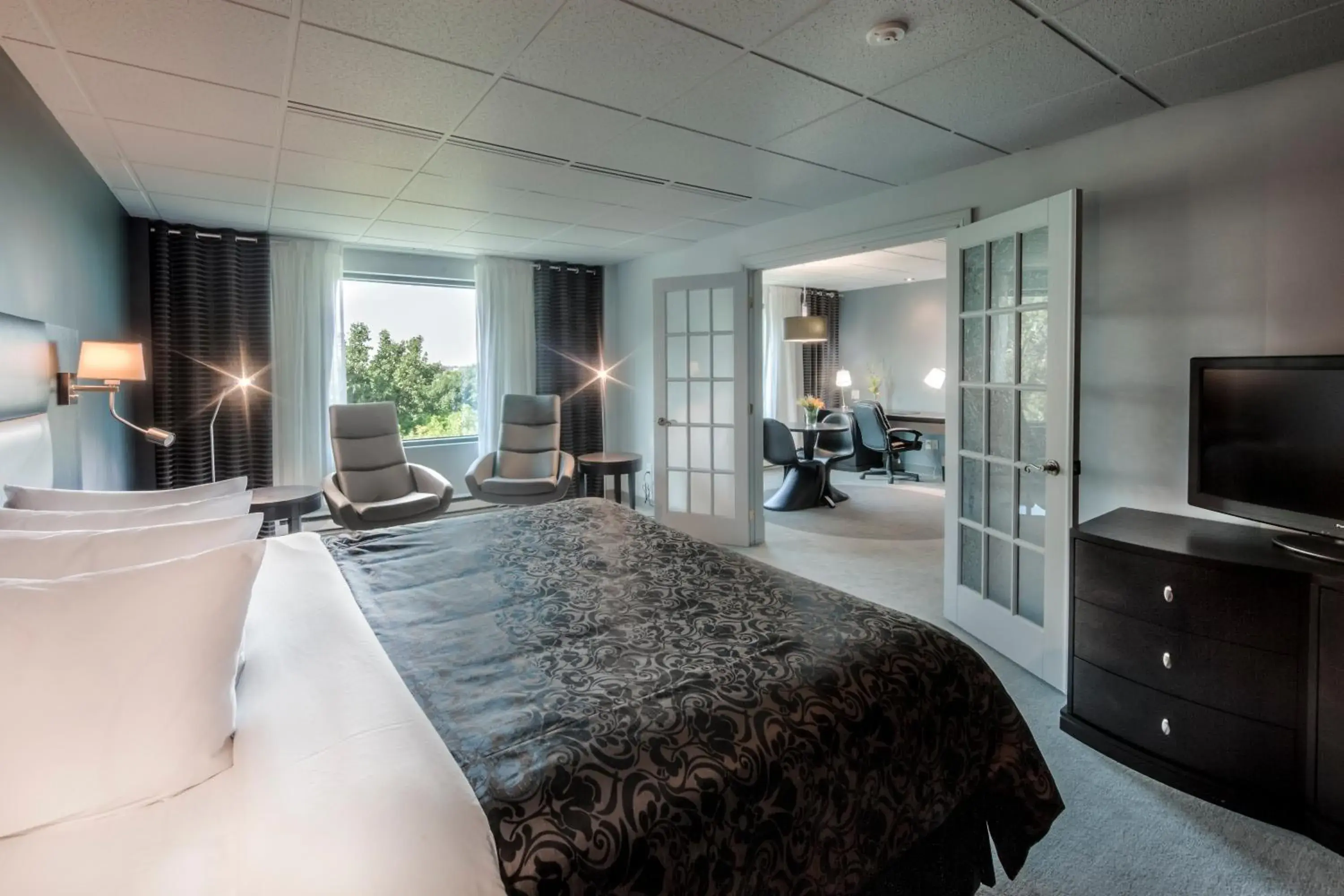 Signature Suite with River View in Hôtel Château Joliette Signature Suite with River View in Hôtel Château Joliette