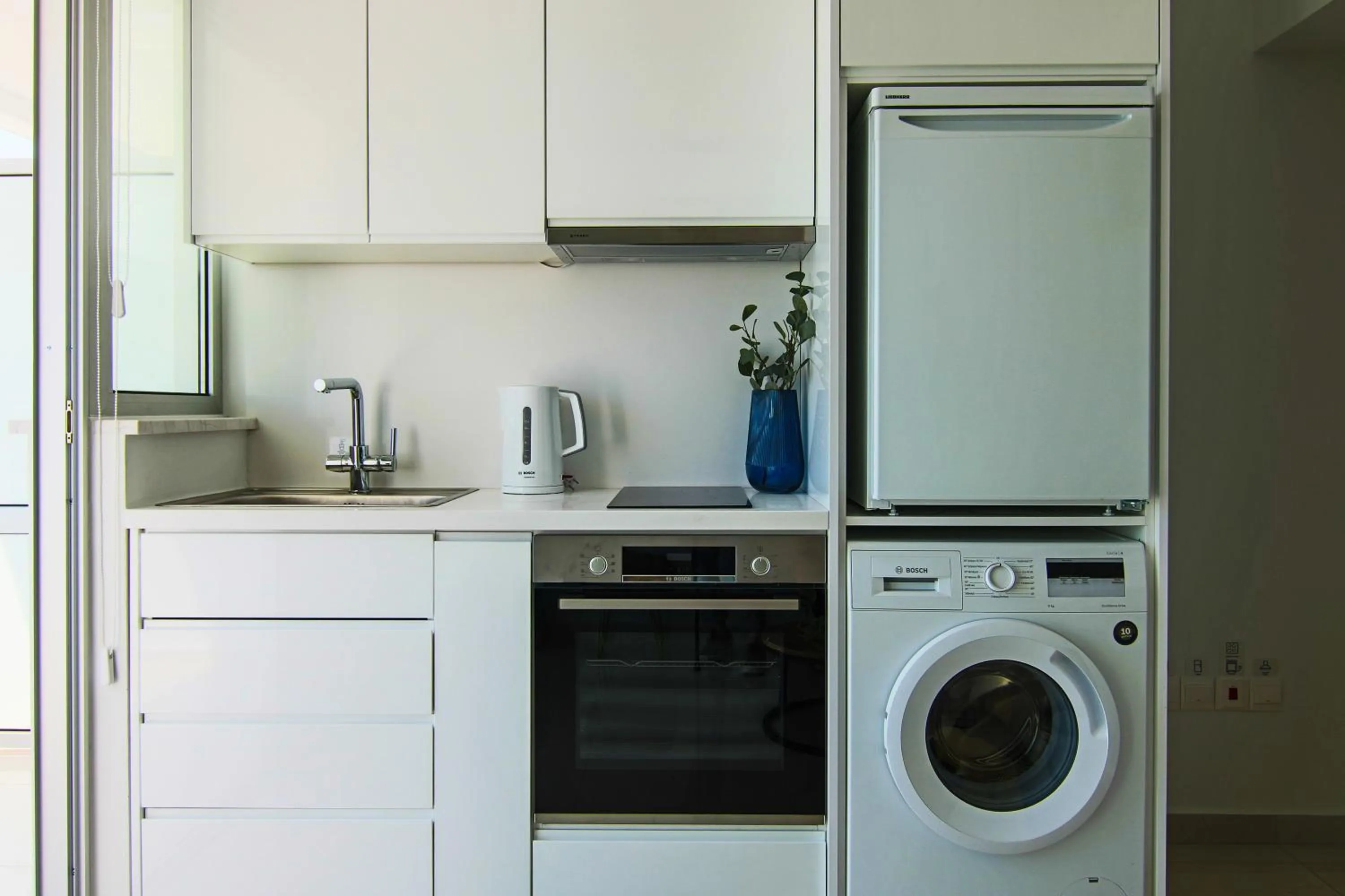 Kitchen or kitchenette in Phaedrus Living: Seaview Gold Flat Lighthouse 48