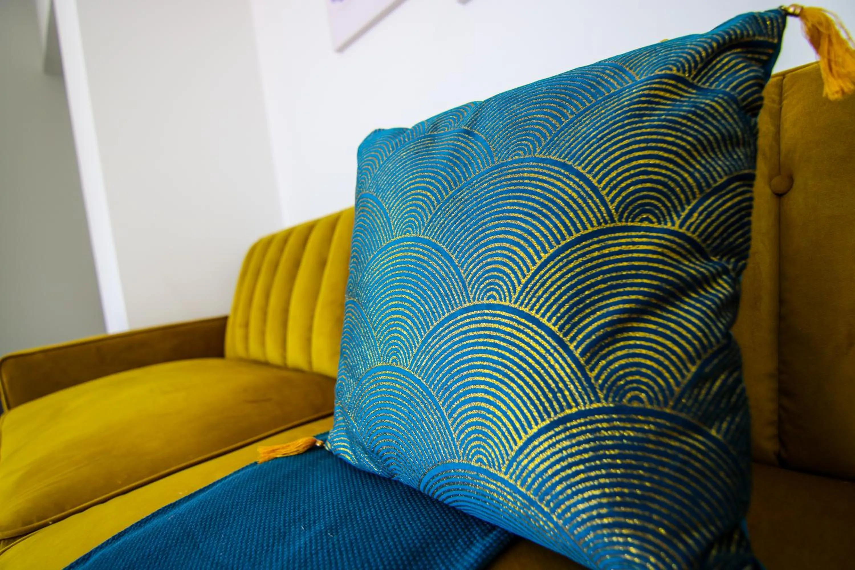 Living room in Phaedrus Living: Seaview Gold Flat Lighthouse 48