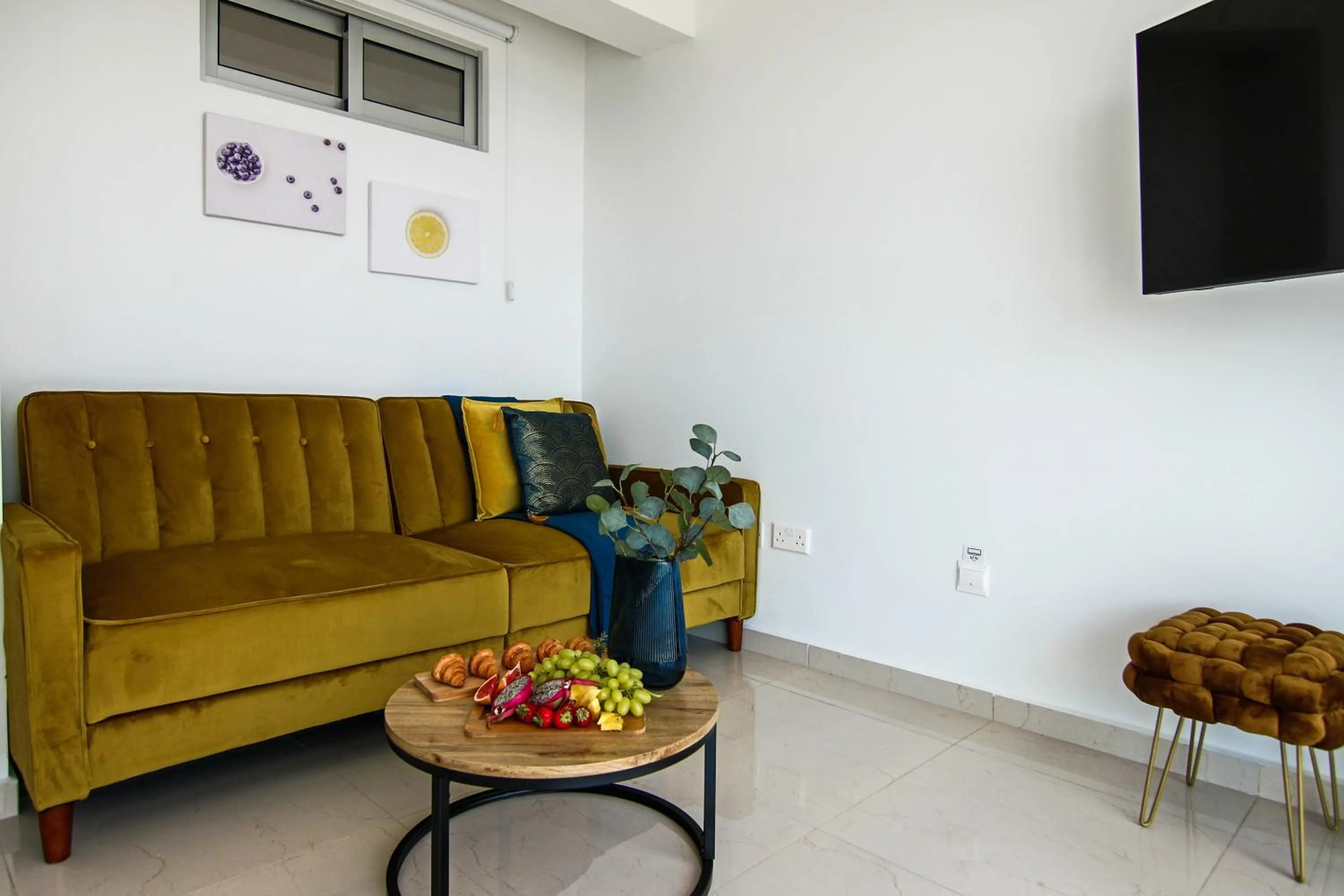 Living room in Phaedrus Living: Seaview Gold Flat Lighthouse 48