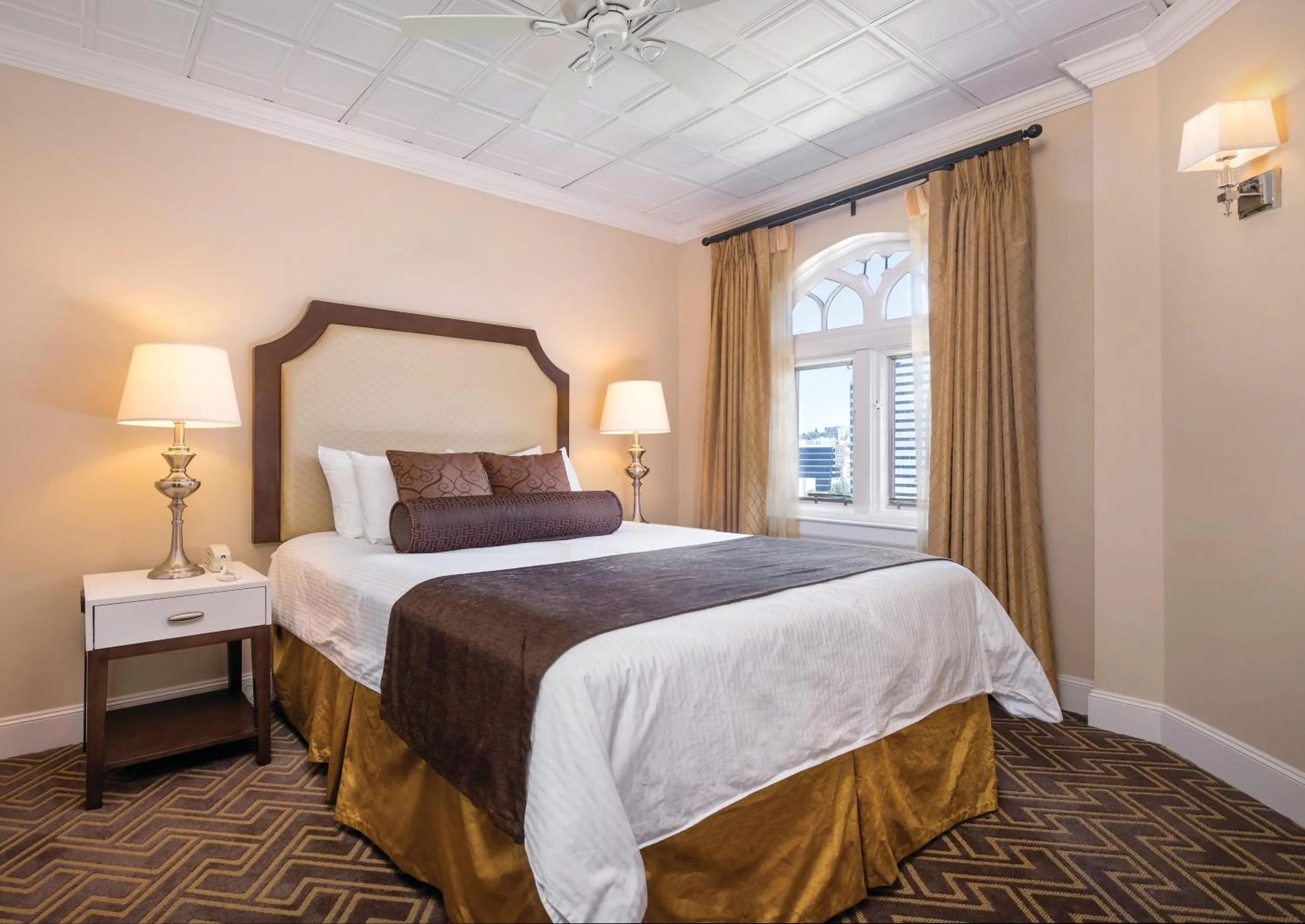 Bedroom, Bed in WorldMark Seattle - The Camlin