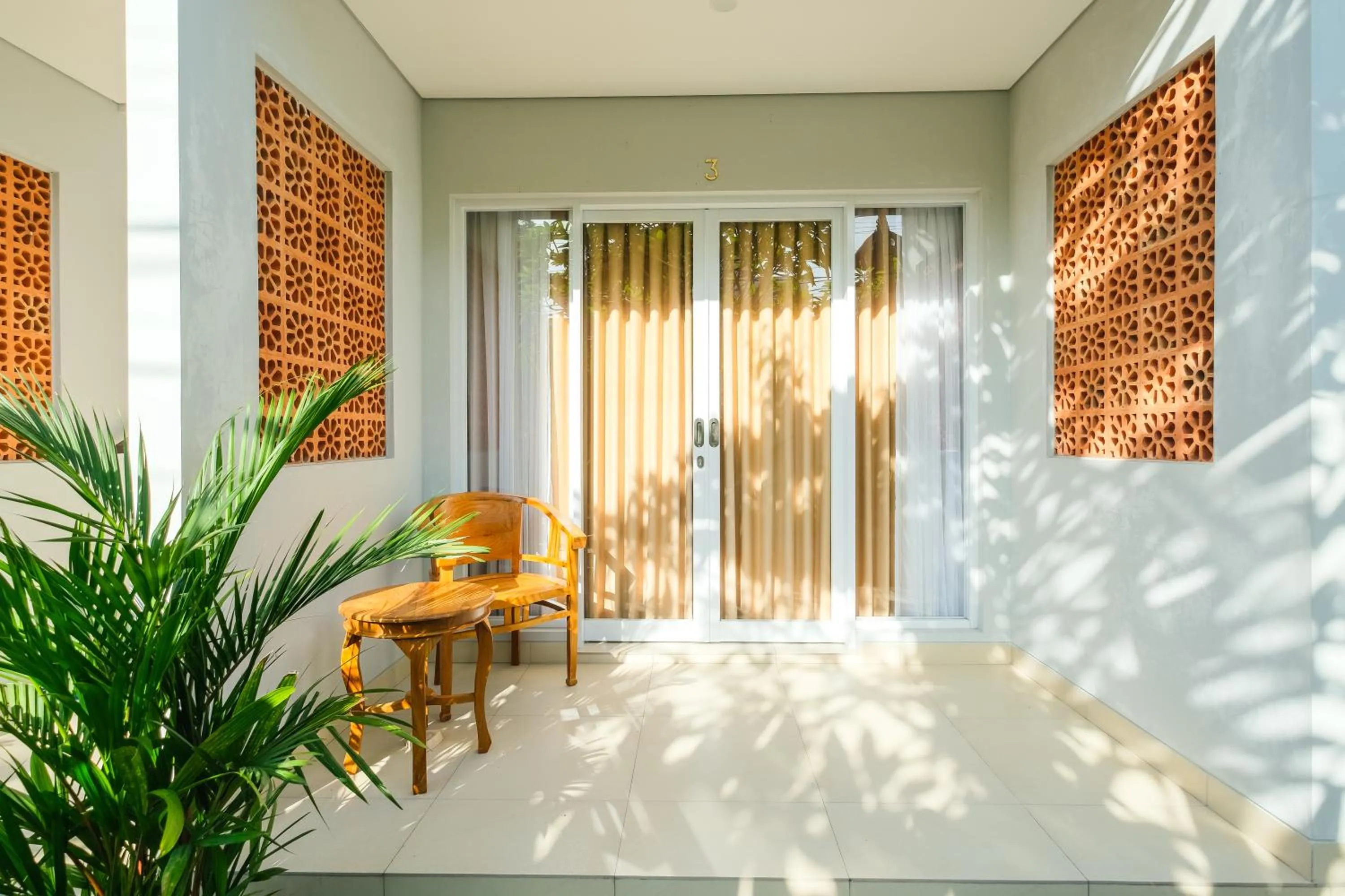 Balcony/Terrace in Dharma Guest House Seminyak RedPartner