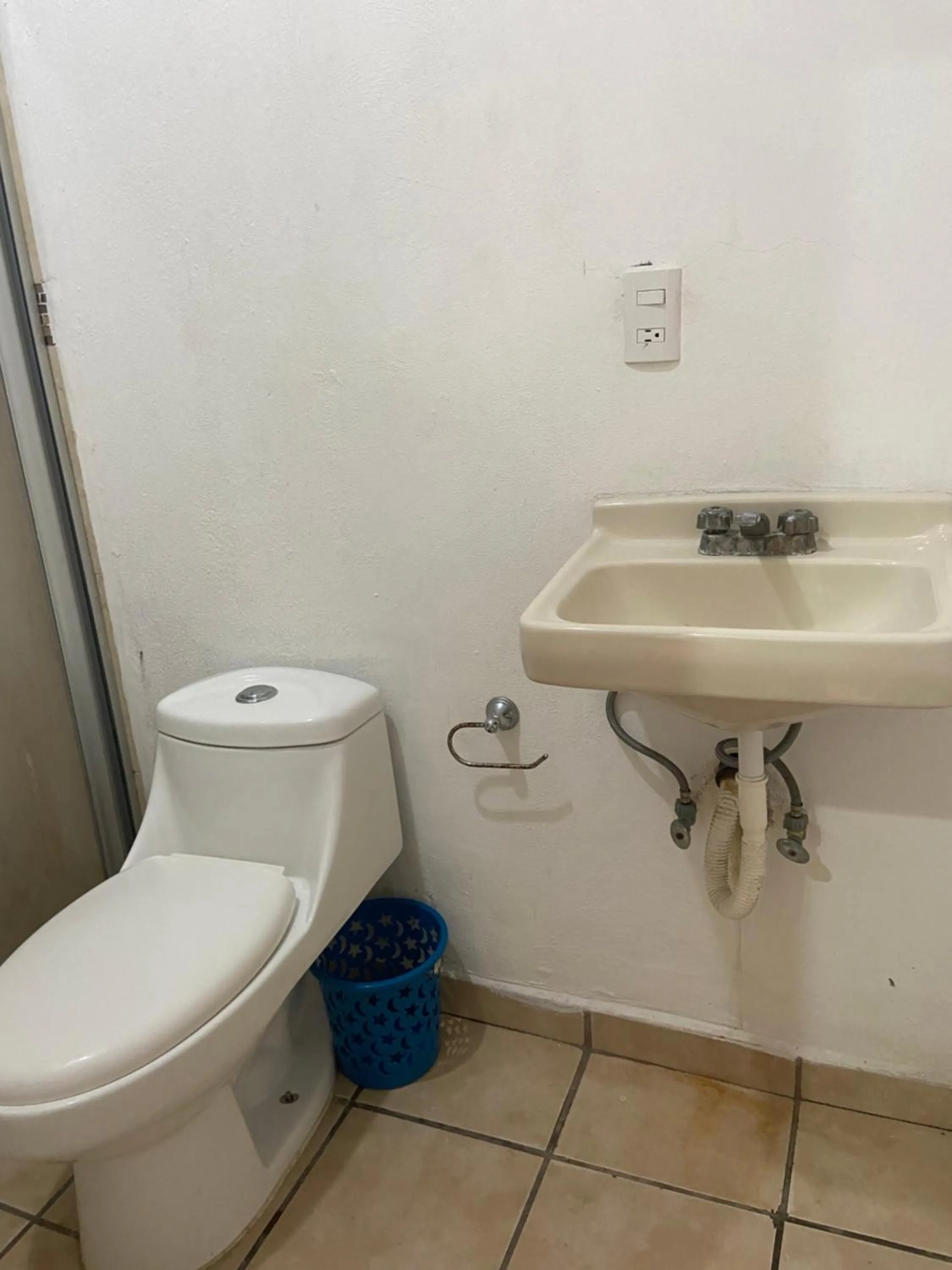 Bathroom in Hotel Perla Mazatlan