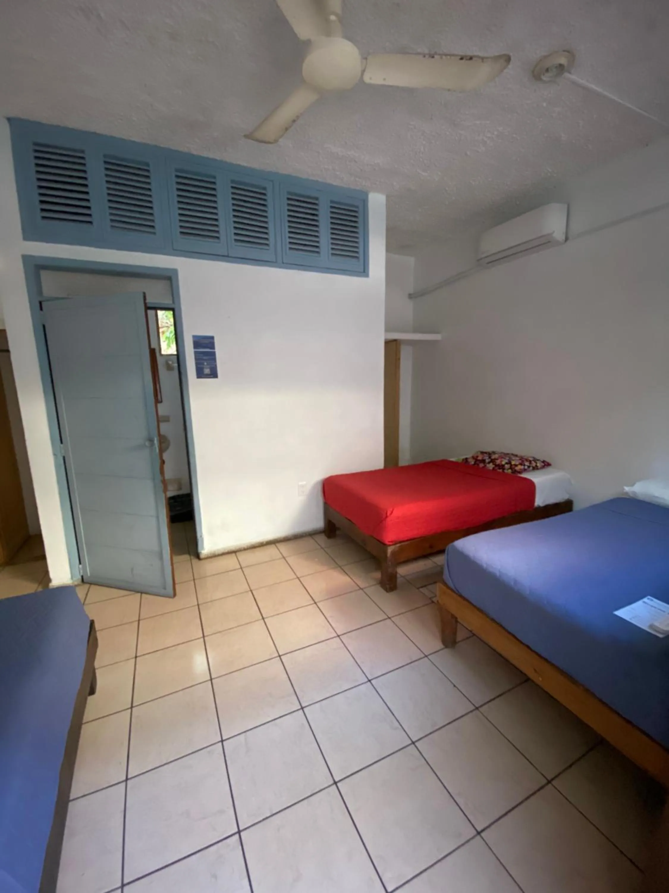 Bedroom, Bed in Hotel Perla Mazatlan