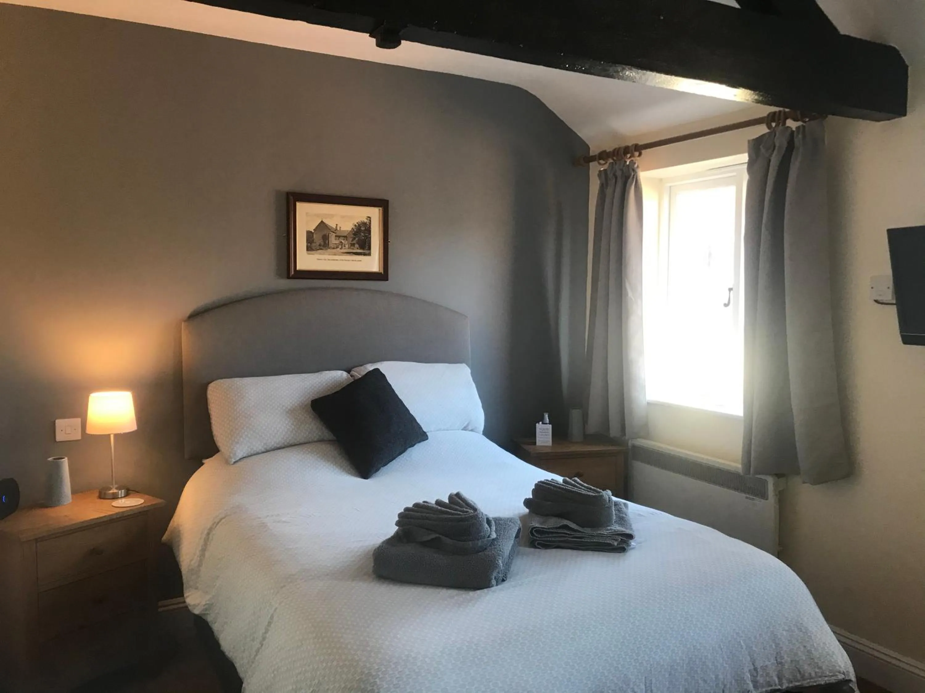 Bed in The Swan Inn Newport