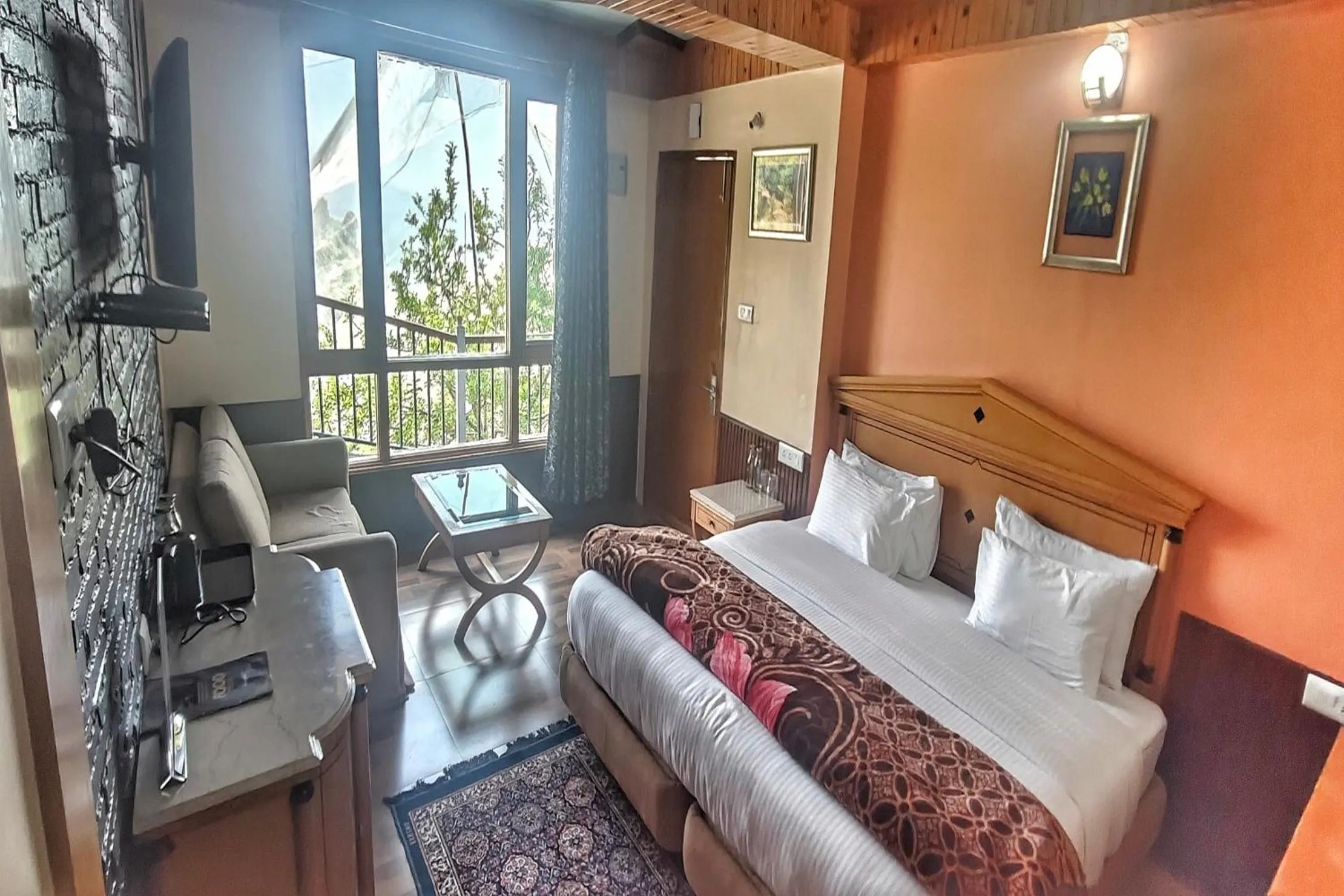 Photo of the whole room, Bed in Hari Om Paradise