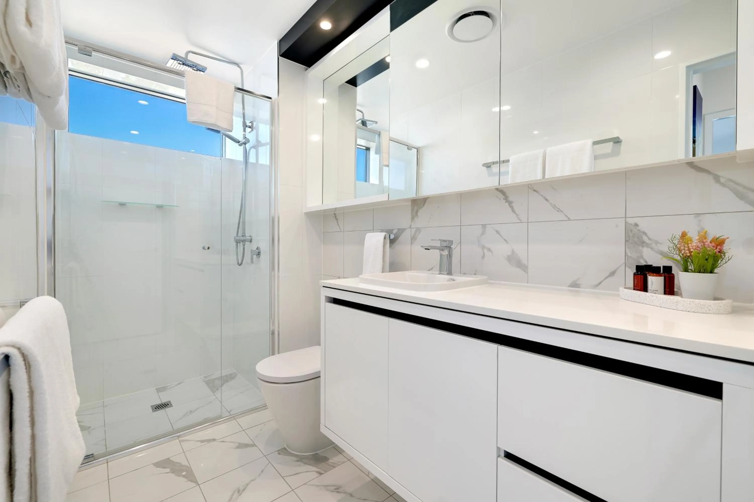Shower in Opus Broadbeach - Official